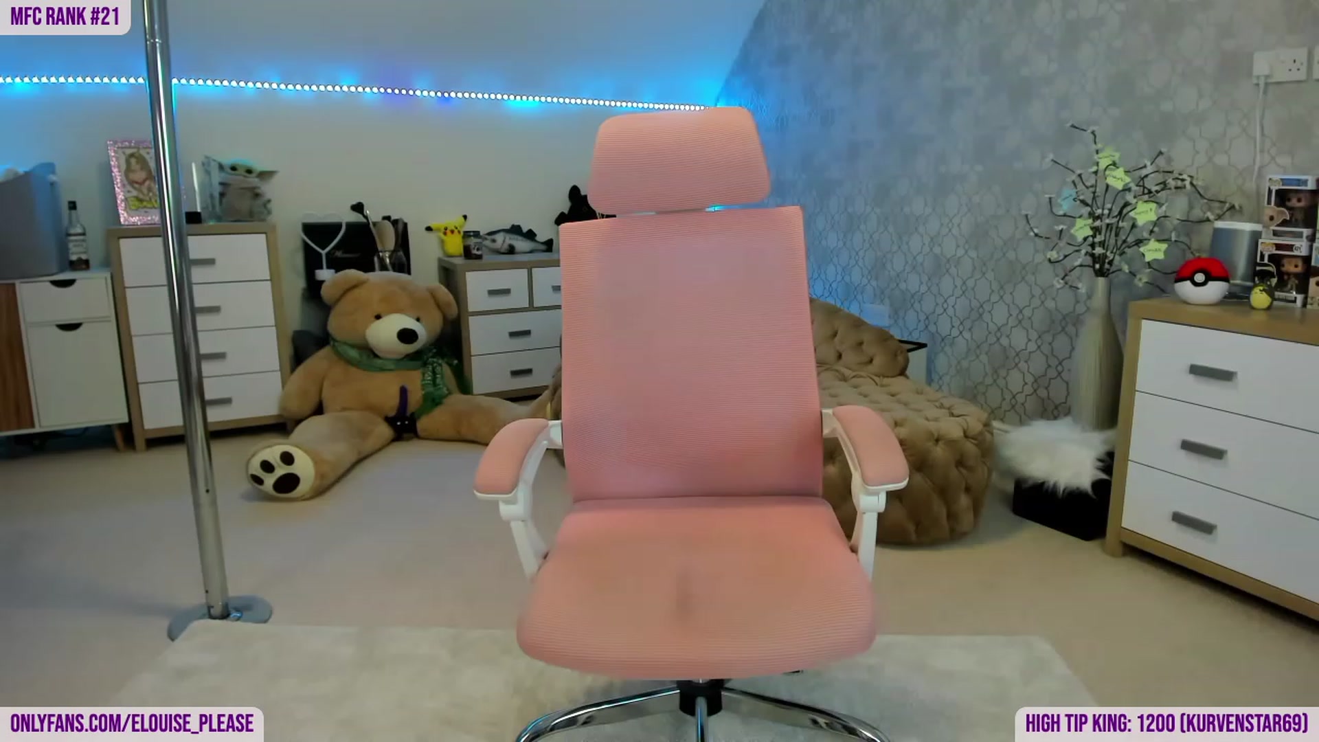Gallery image thumbnail from ElouisePlease's myfreecams stream on, 01/04/2023, 15:54 image 13 of 20