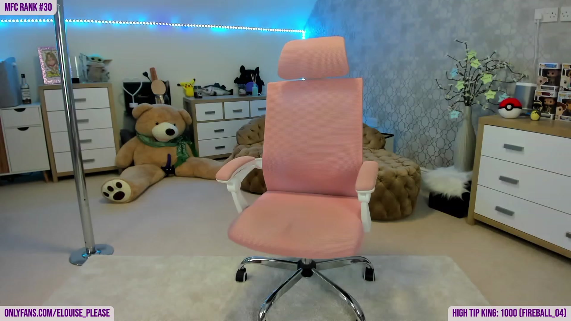 Gallery image thumbnail from ElouisePlease's myfreecams stream on, 01/06/2023, 15:16 image 20 of 20