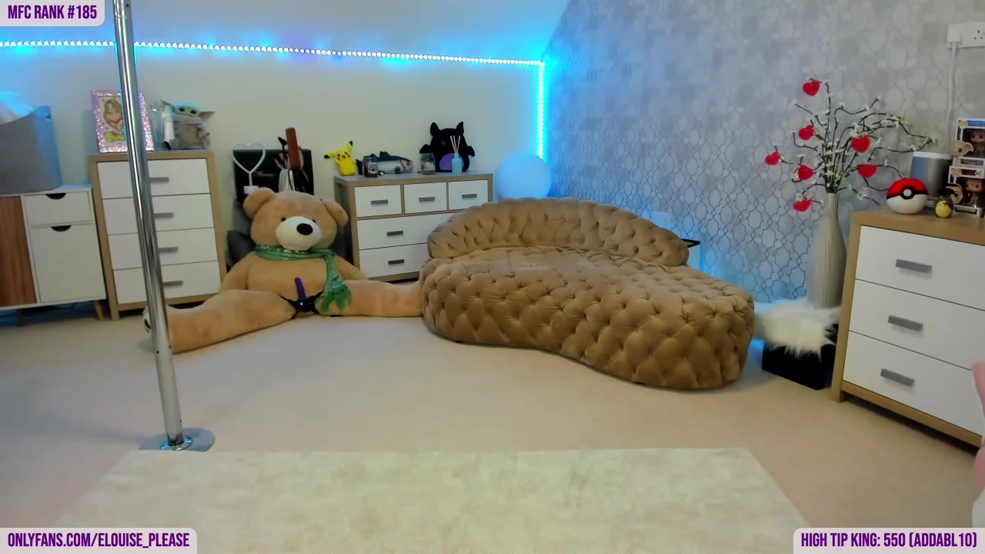 Gallery image thumbnail from ElouisePlease's myfreecams stream on, 02/13/2023, 13:32 image 18 of 20