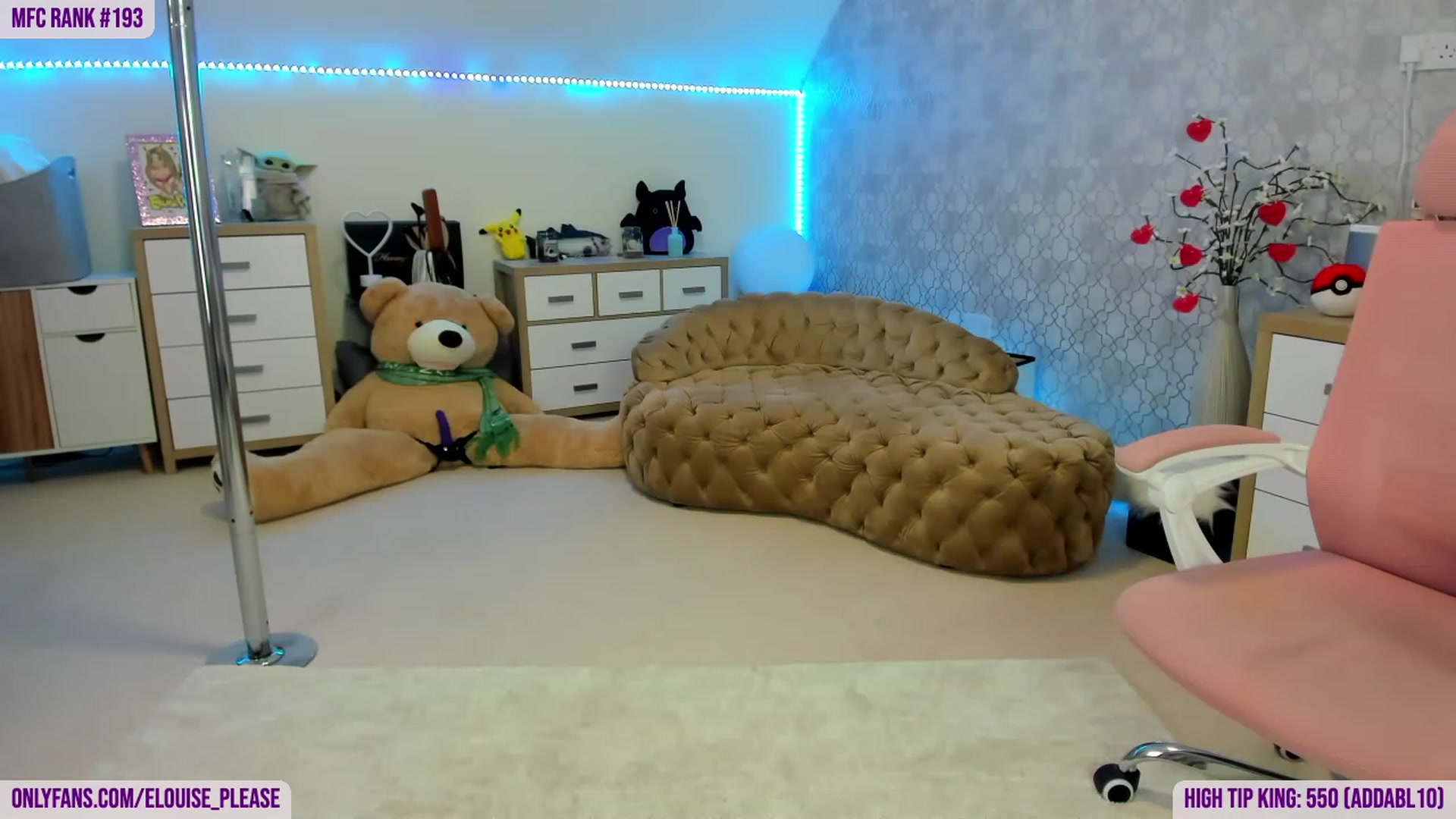 Gallery image thumbnail from ElouisePlease's myfreecams stream on, 02/13/2023, 13:32 image 7 of 20