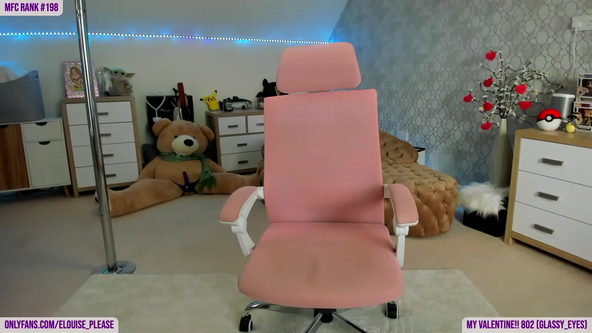 Gallery image thumbnail from ElouisePlease's myfreecams stream on, 02/14/2023, 16:01 image 3 of 20