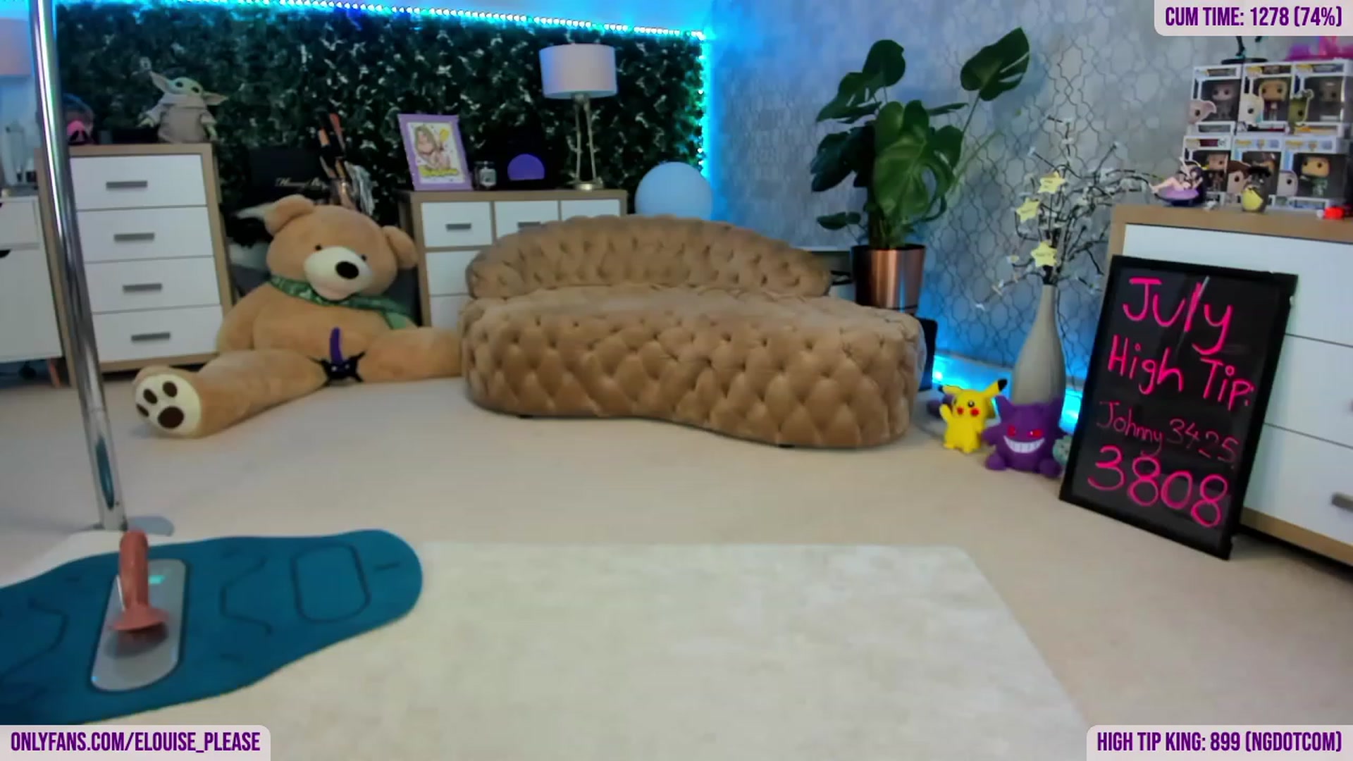 Gallery image thumbnail from ElouisePlease's myfreecams stream on, 07/17/2023, 13:08 image 13 of 20