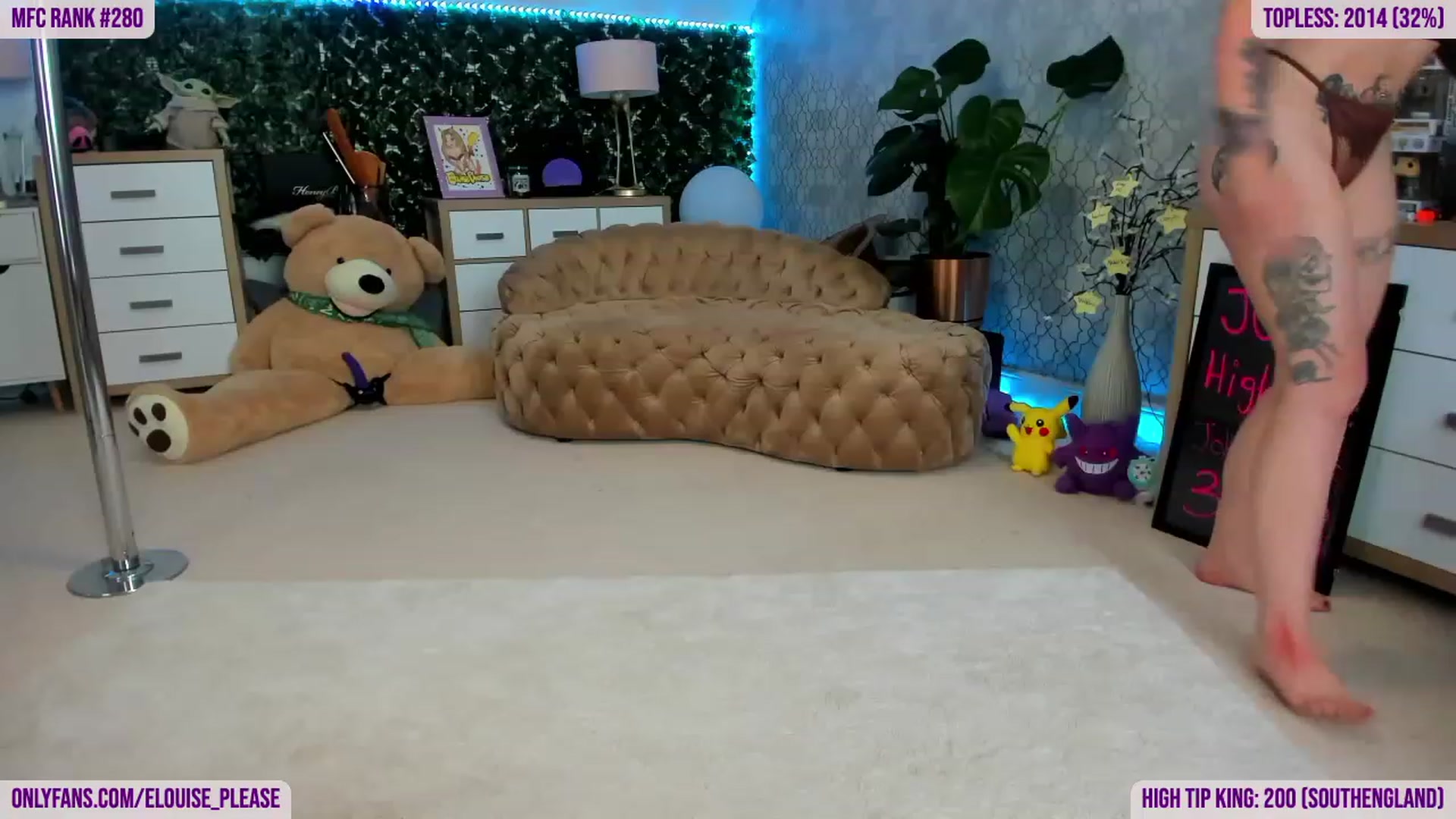 Gallery image thumbnail from ElouisePlease's myfreecams stream on, 07/21/2023, 11:45 image 20 of 20