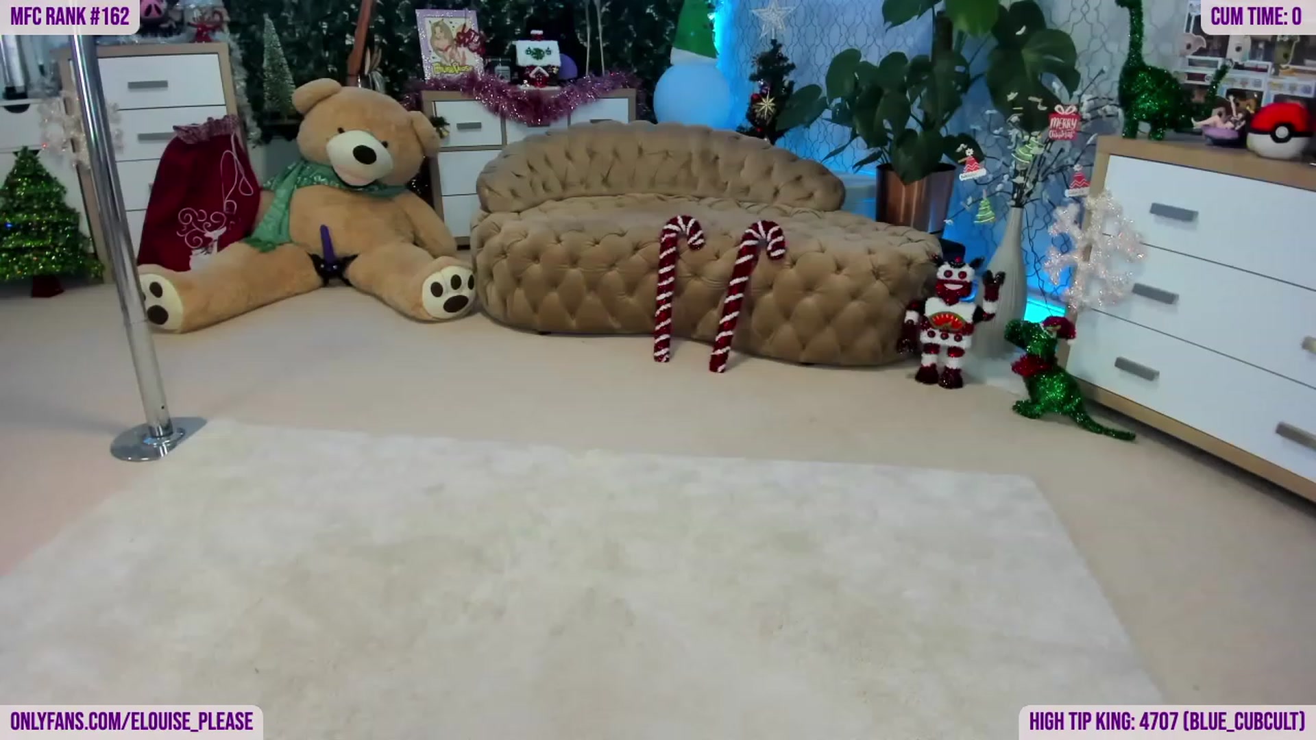 Gallery image thumbnail from ElouisePlease's myfreecams stream on, 12/04/2023, 17:00 image 12 of 20