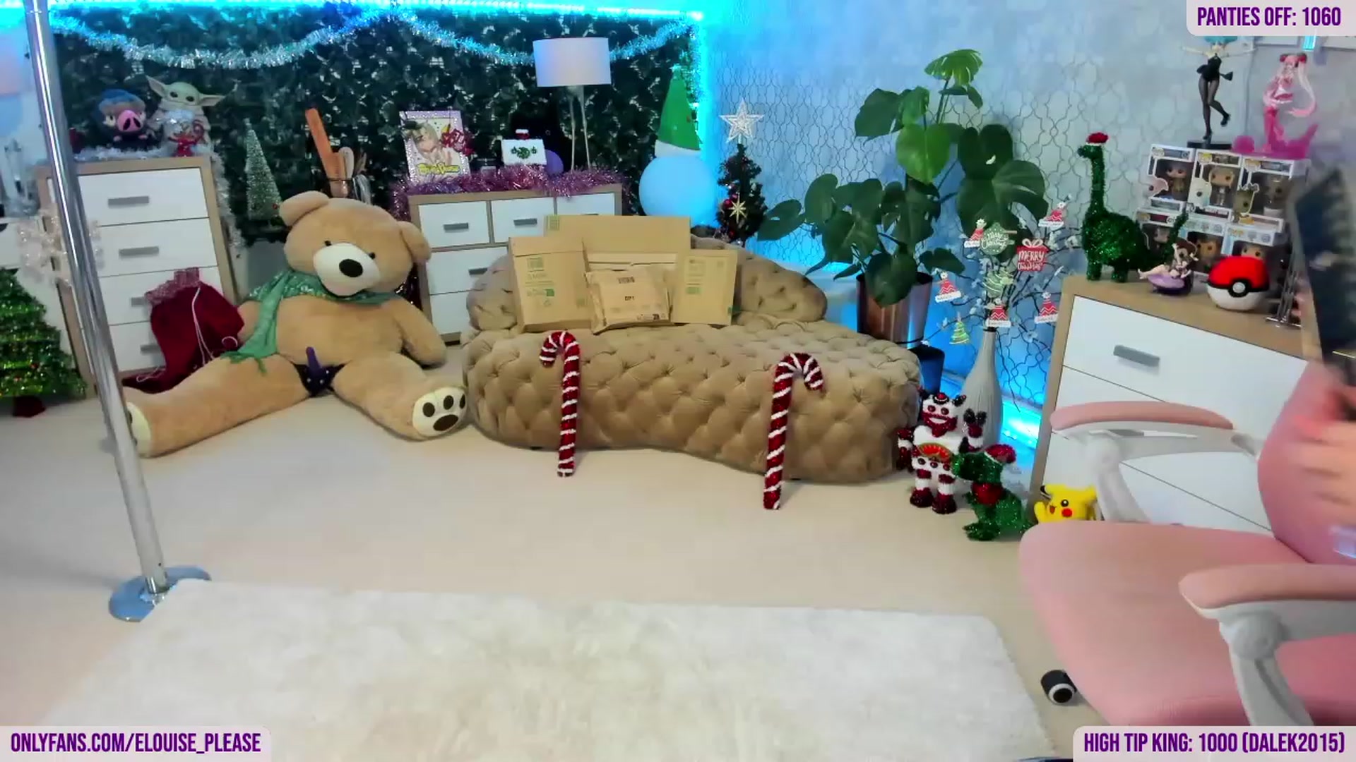 Gallery image thumbnail from ElouisePlease's myfreecams stream on, 12/18/2023, 17:41 image 16 of 20