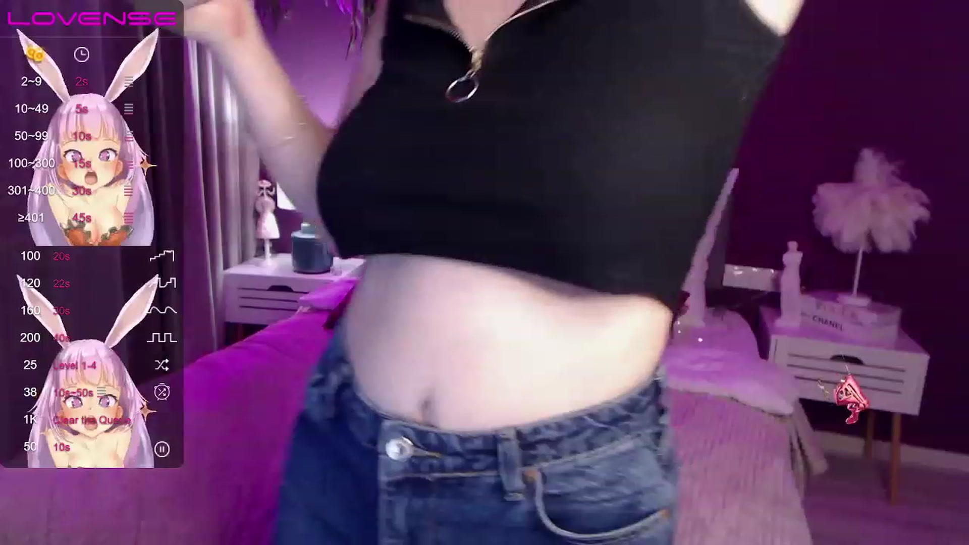 Gallery image thumbnail from ElsaJones's myfreecams stream on, 11/14/2022, 19:16 image 19 of 20