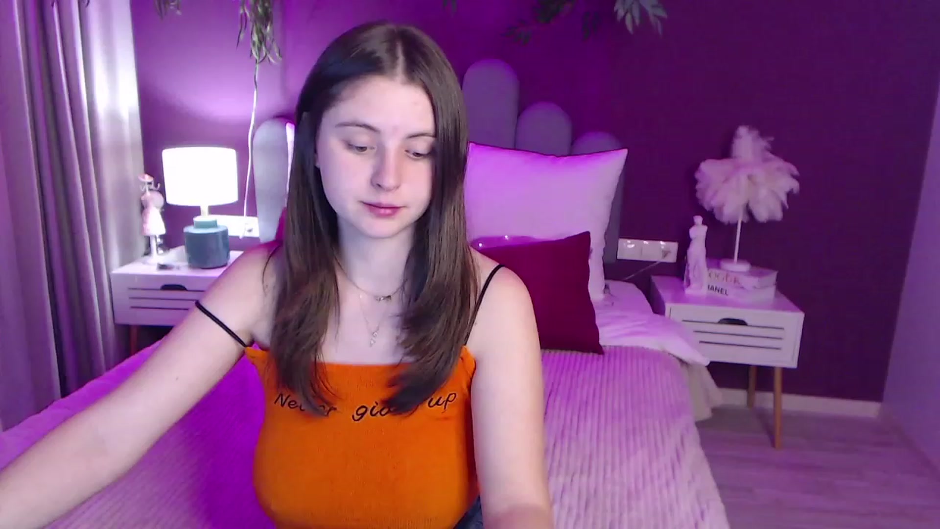 Gallery image thumbnail from ElsaJones's myfreecams stream on, 11/18/2022, 20:08 image 12 of 20