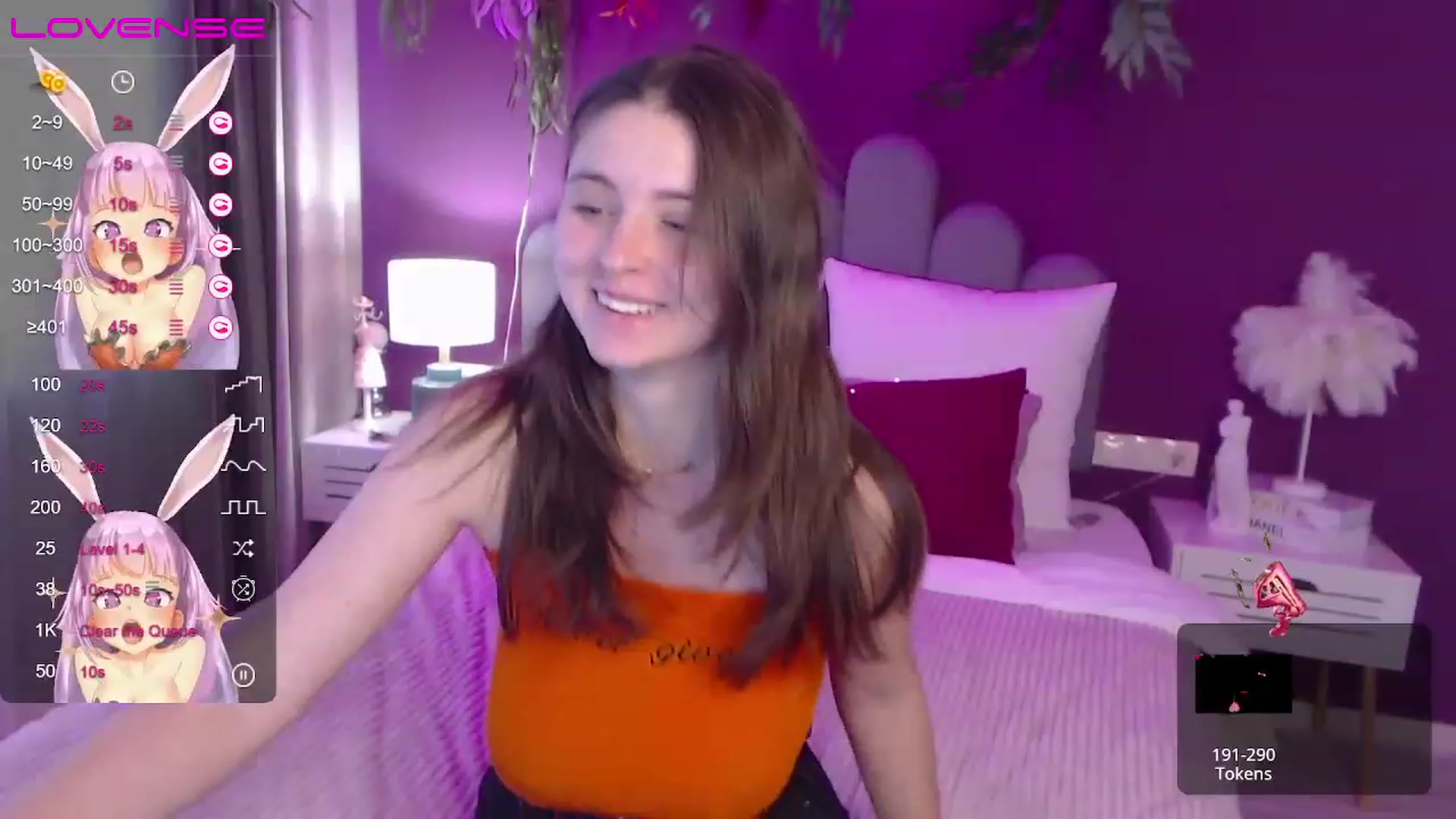 Gallery image thumbnail from ElsaJones's myfreecams stream on, 11/19/2022, 11:19 image 15 of 20