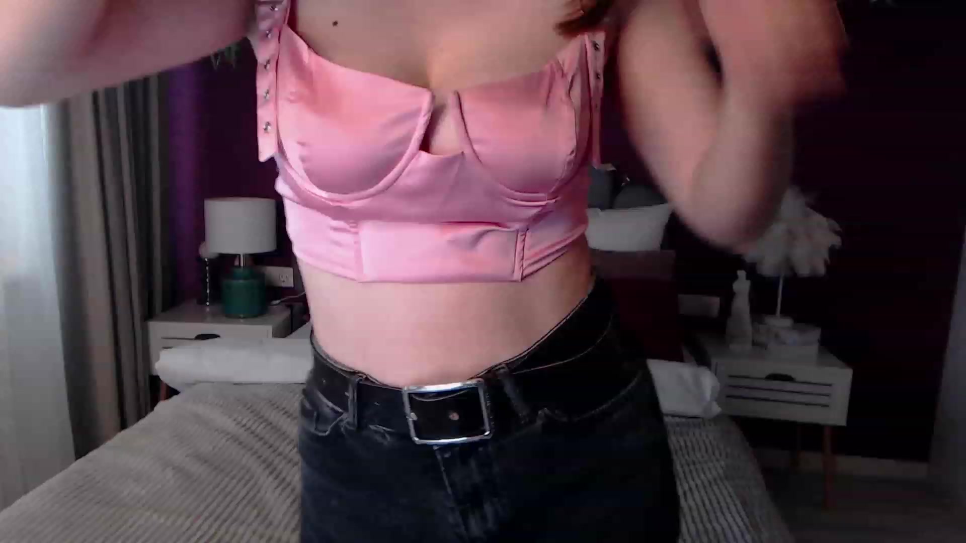 Gallery image thumbnail from ElsaJones's myfreecams stream on, 11/24/2022, 08:53 image 2 of 20
