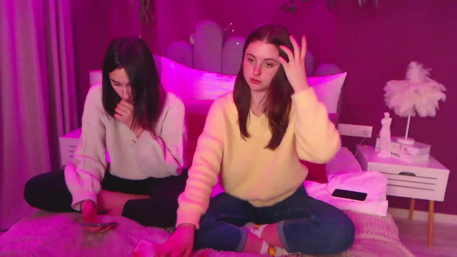 Gallery image thumbnail from ElsaJones's myfreecams stream on, 11/25/2022, 18:42 image 4 of 20