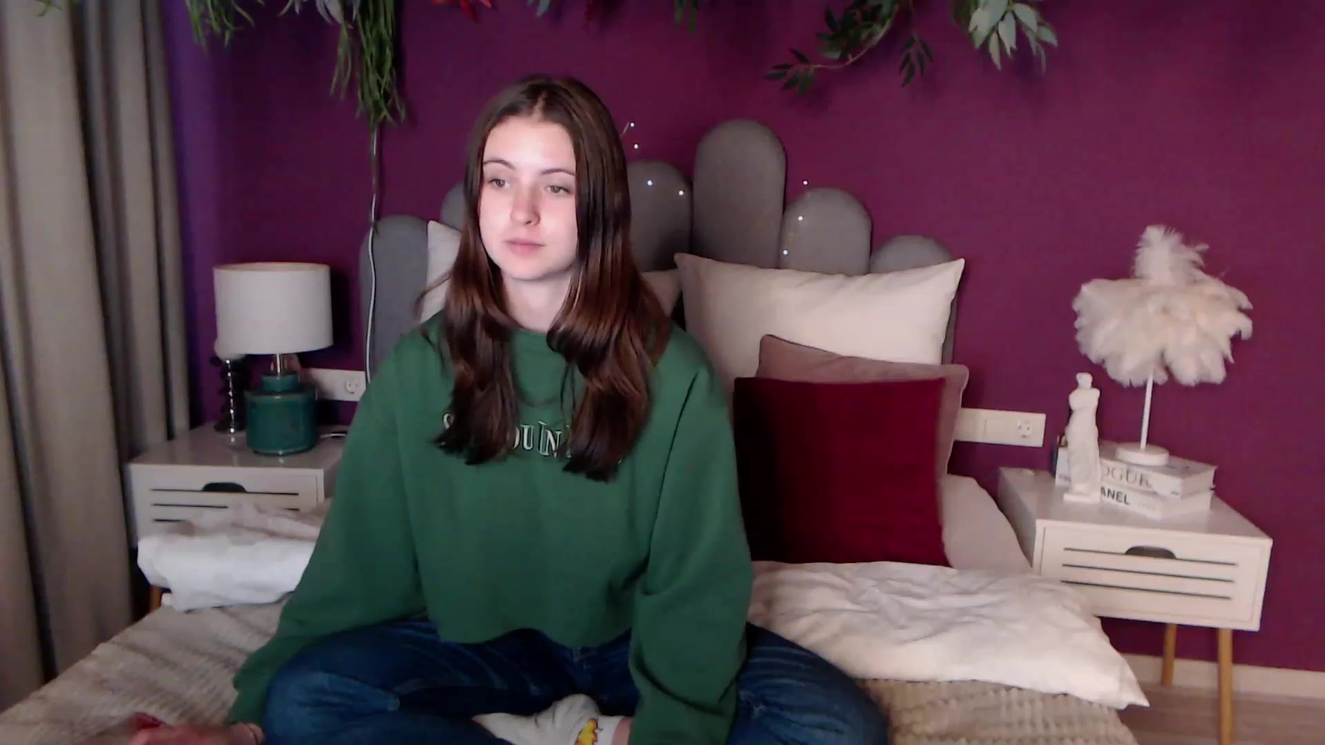 Gallery image thumbnail from ElsaJones's myfreecams stream on, 11/26/2022, 14:00 image 3 of 20