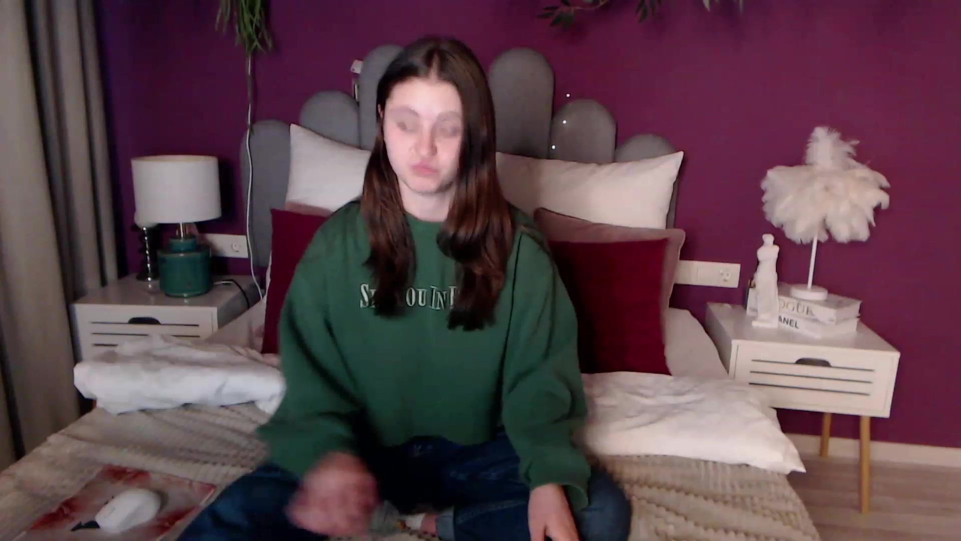 Gallery image thumbnail from ElsaJones's myfreecams stream on, 11/26/2022, 14:00 image 10 of 20
