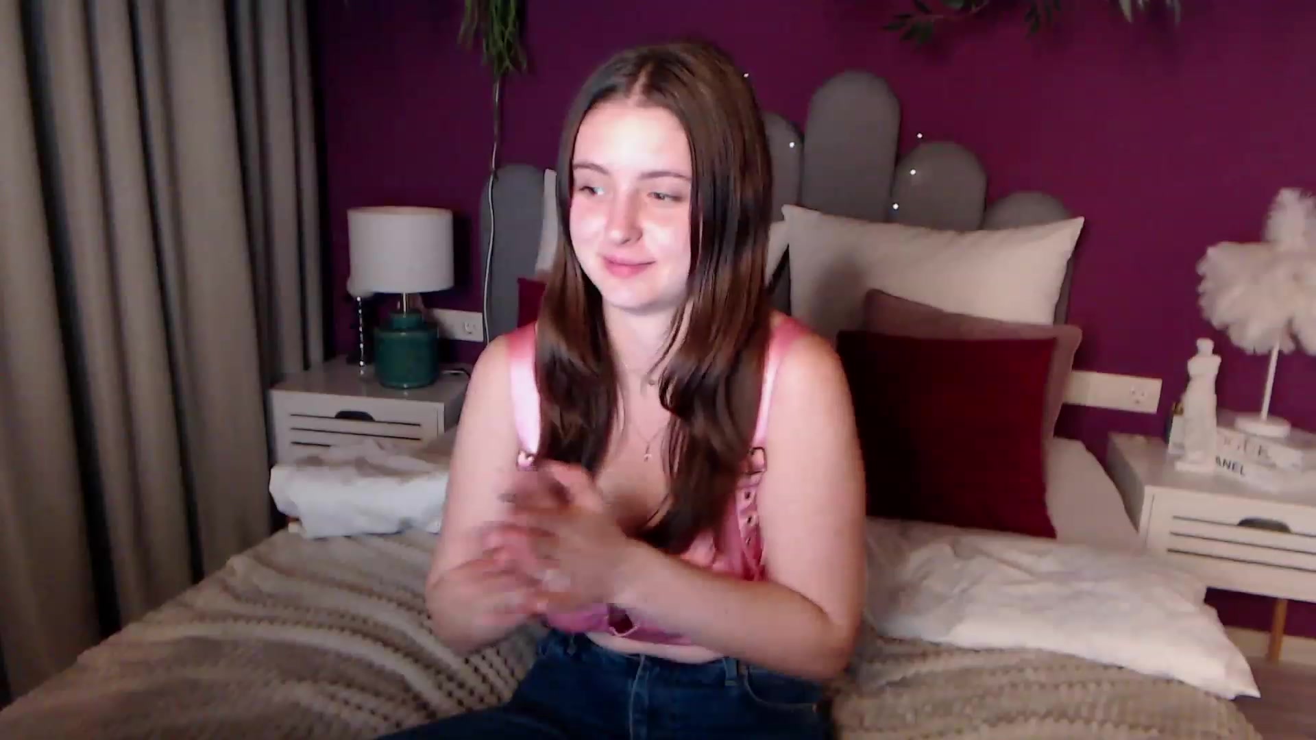 Gallery image thumbnail from ElsaJones's myfreecams stream on, 11/26/2022, 15:06 image 20 of 20