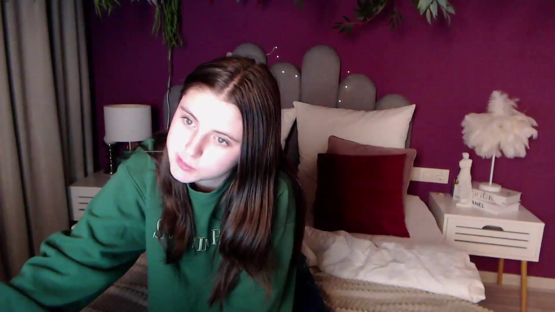 Gallery image thumbnail from ElsaJones's myfreecams stream on, 11/26/2022, 16:01 image 18 of 20