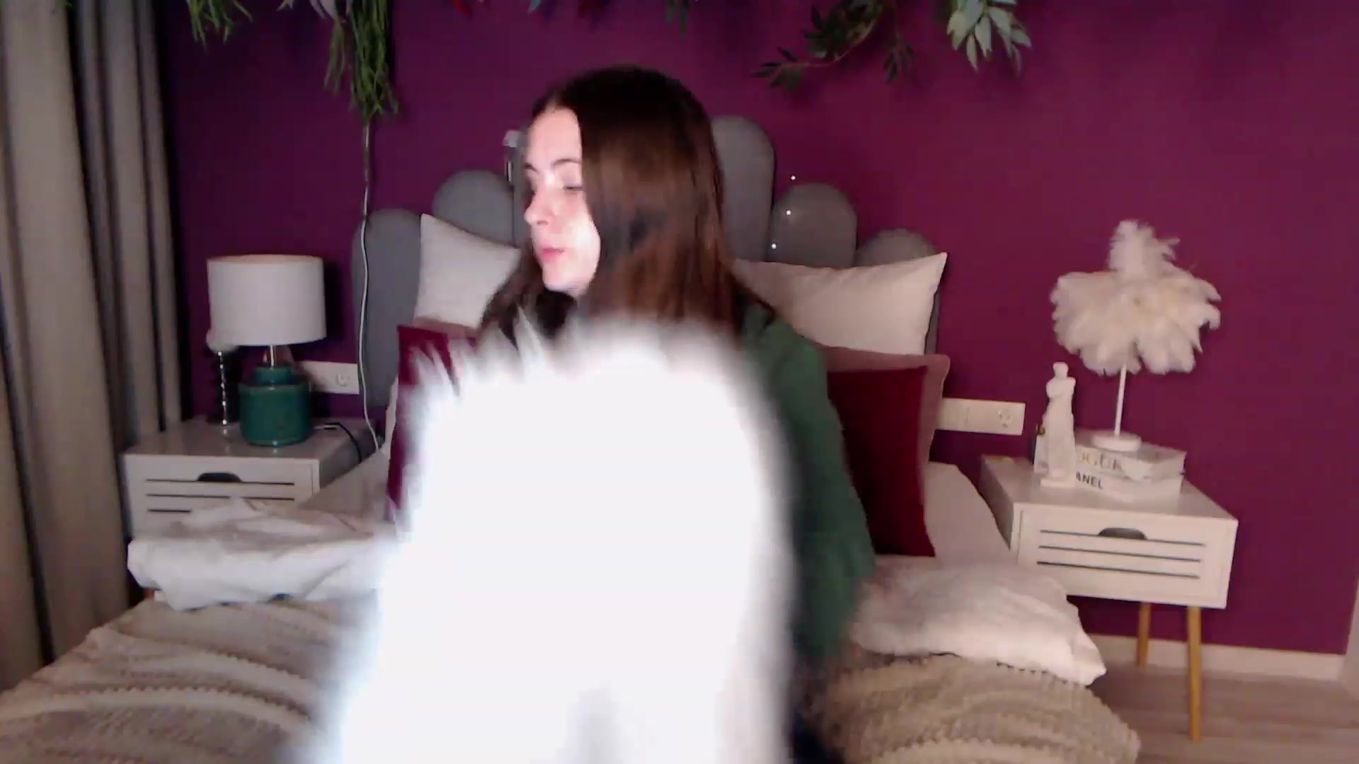 Gallery image thumbnail from ElsaJones's myfreecams stream on, 11/26/2022, 16:01 image 3 of 20