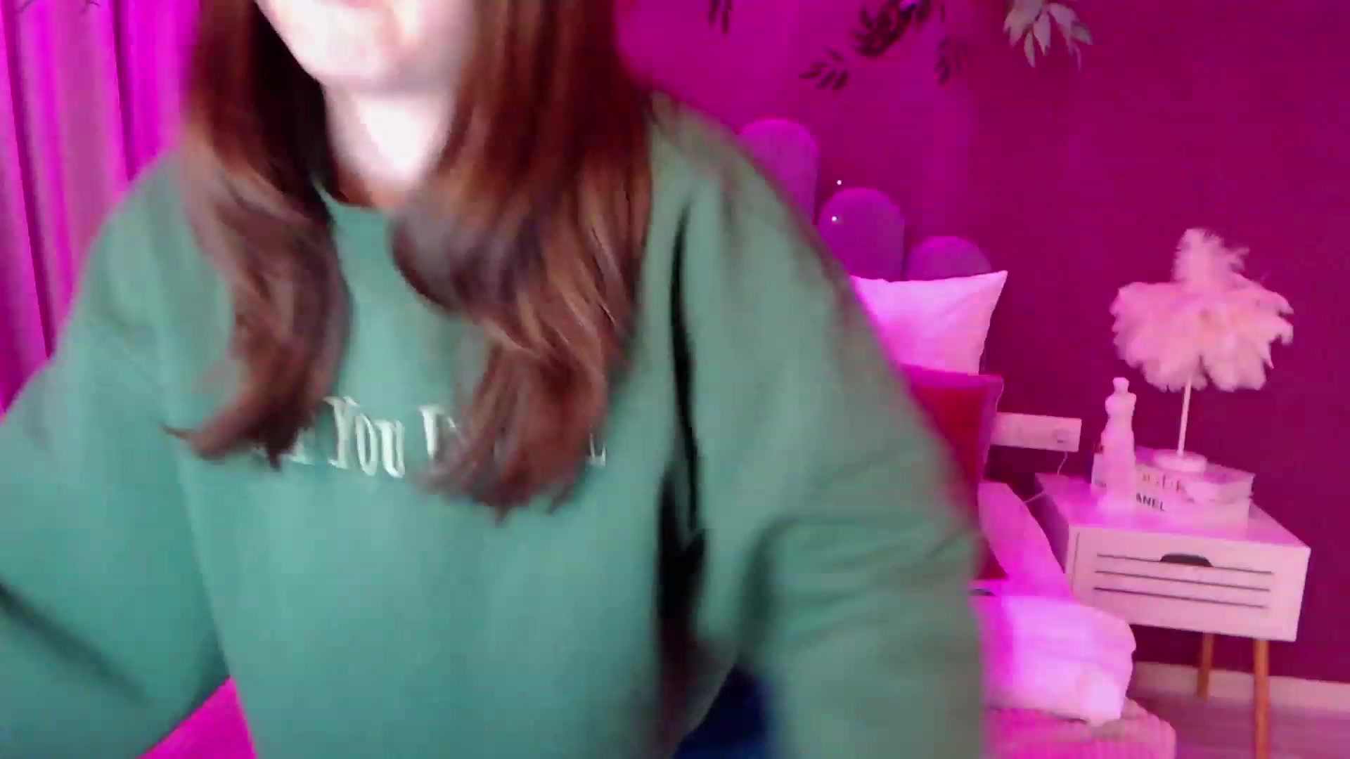 Gallery image thumbnail from ElsaJones's myfreecams stream on, 11/26/2022, 16:49 image 18 of 20