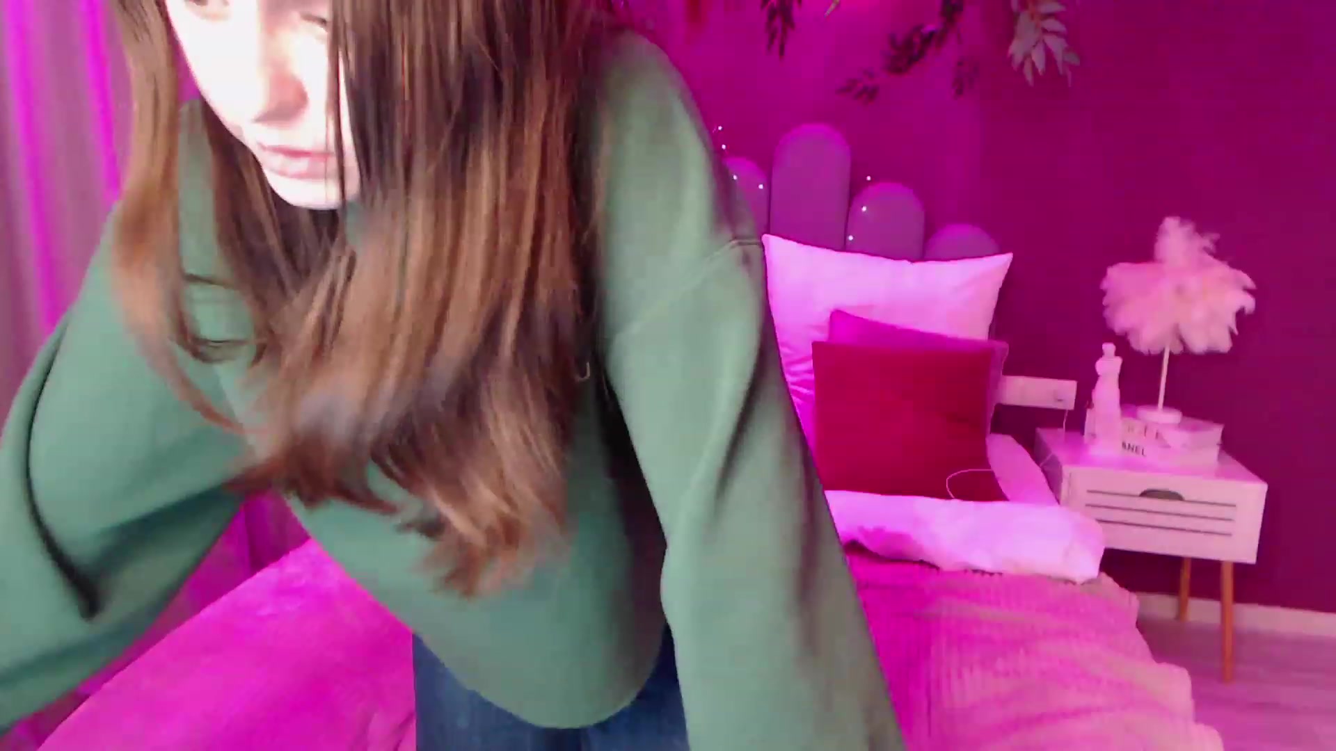 Gallery image thumbnail from ElsaJones's myfreecams stream on, 11/26/2022, 16:49 image 13 of 20