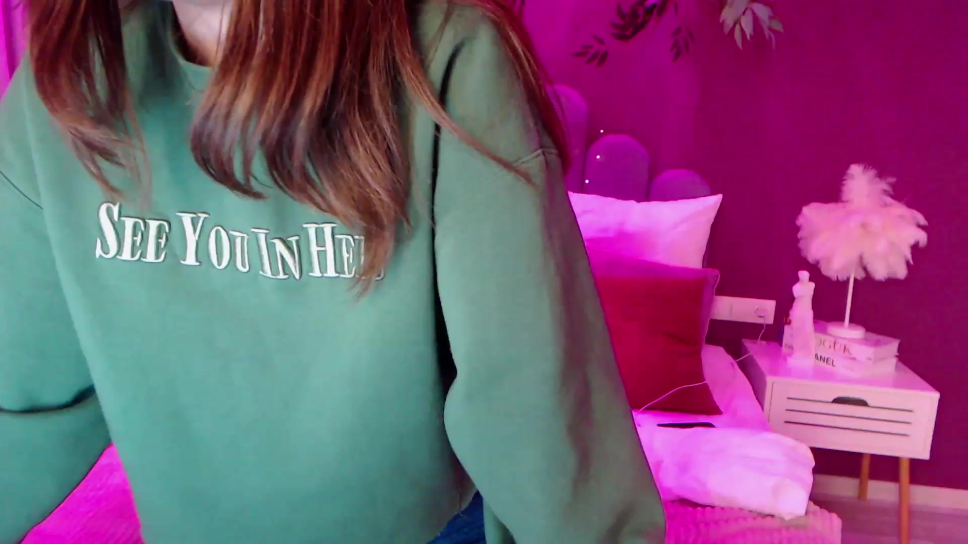 Gallery image thumbnail from ElsaJones's myfreecams stream on, 11/26/2022, 16:49 image 19 of 20