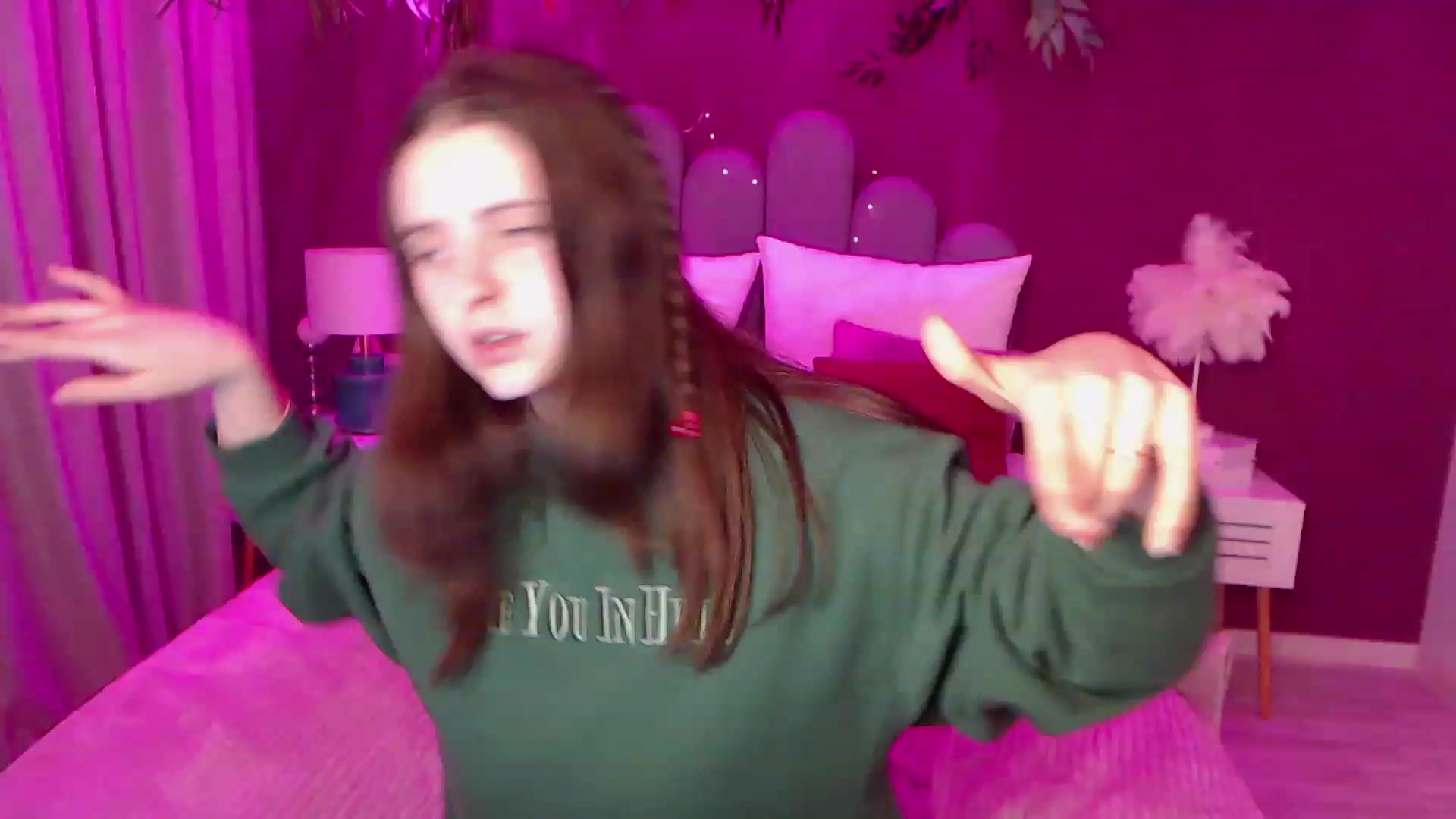 Gallery image thumbnail from ElsaJones's myfreecams stream on, 11/26/2022, 19:25 image 20 of 20
