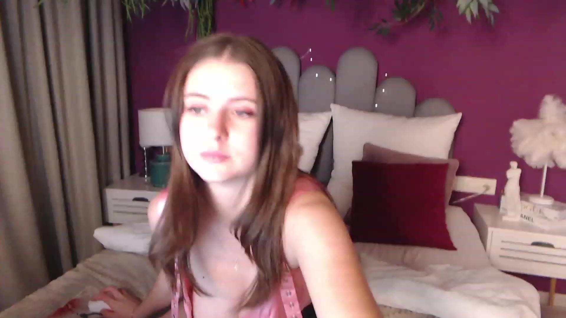 Gallery image thumbnail from ElsaJones's myfreecams stream on, 11/27/2022, 16:04 image 3 of 20