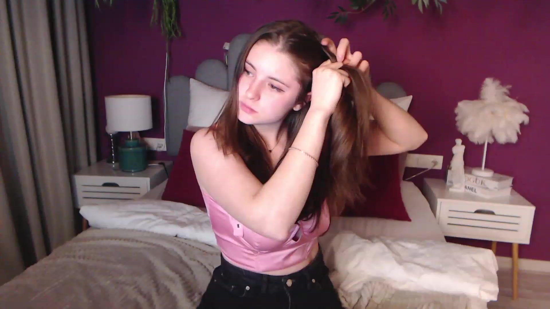 Gallery image thumbnail from ElsaJones's myfreecams stream on, 11/27/2022, 19:27 image 8 of 20