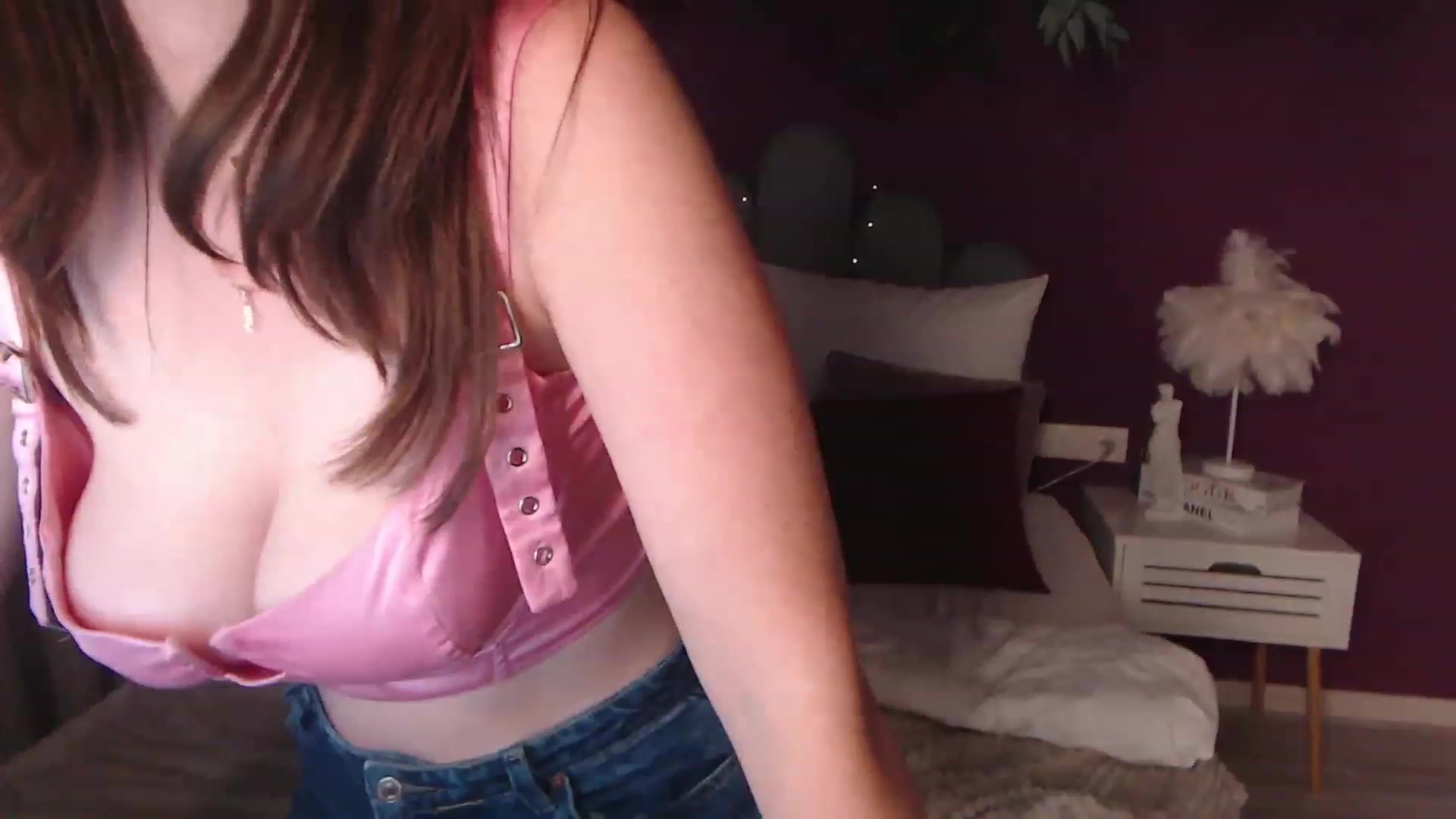 Gallery image thumbnail from ElsaJones's myfreecams stream on, 11/27/2022, 19:27 image 17 of 20