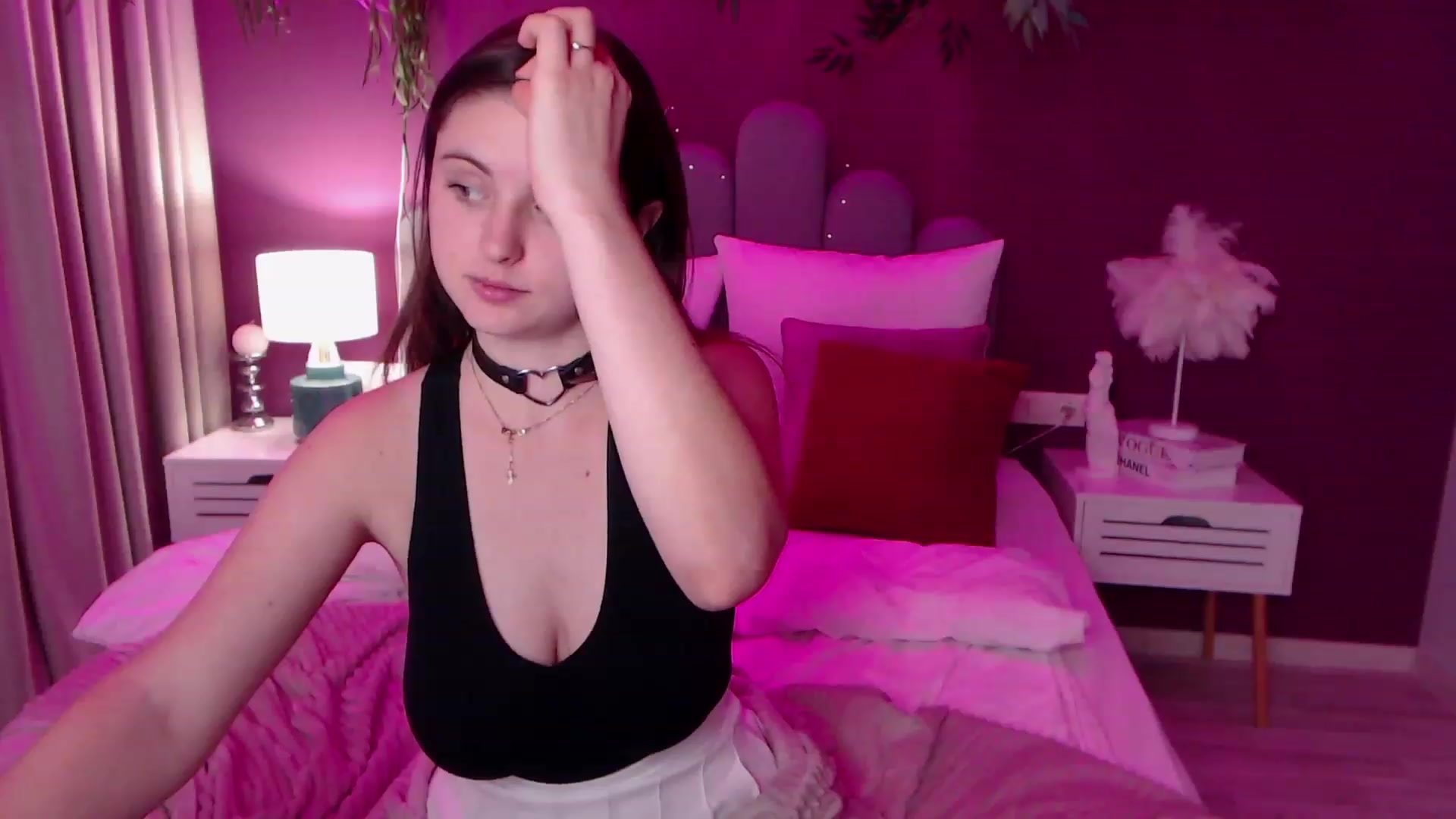 Gallery image thumbnail from ElsaJones's myfreecams stream on, 12/01/2022, 15:56 image 20 of 20