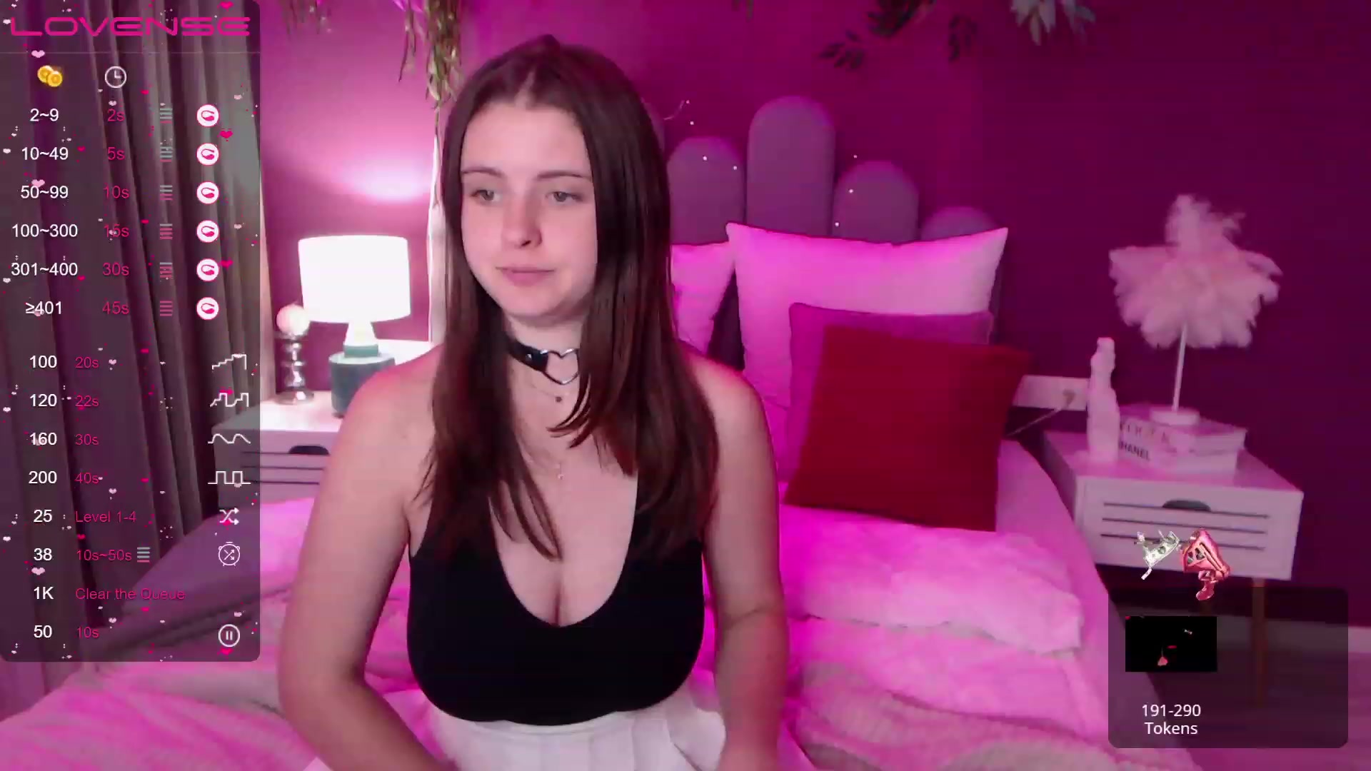 Gallery image thumbnail from ElsaJones's myfreecams stream on, 12/01/2022, 17:12 image 9 of 20