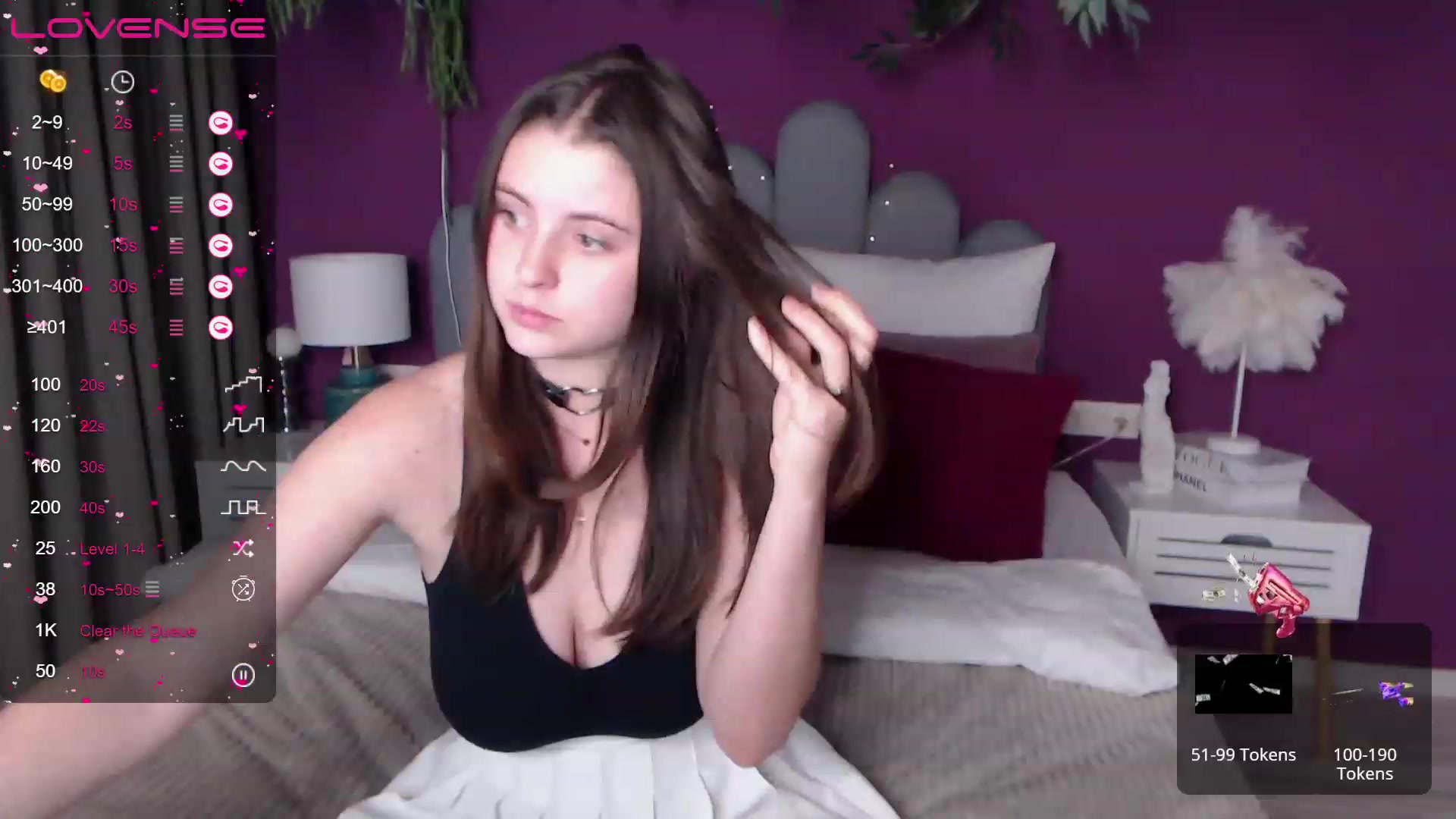 Gallery image thumbnail from ElsaJones's myfreecams stream on, 12/01/2022, 17:12 image 18 of 20