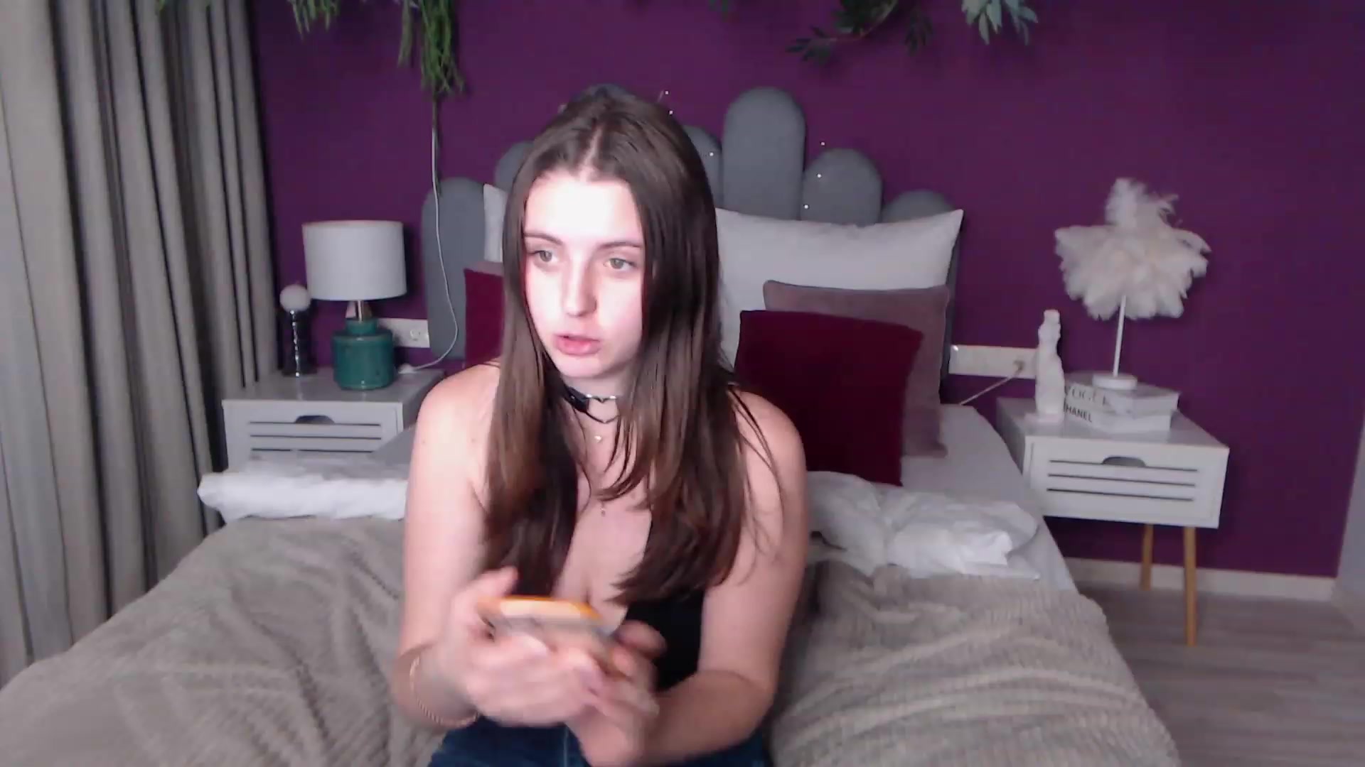 Gallery image thumbnail from ElsaJones's myfreecams stream on, 12/01/2022, 19:19 image 1 of 20
