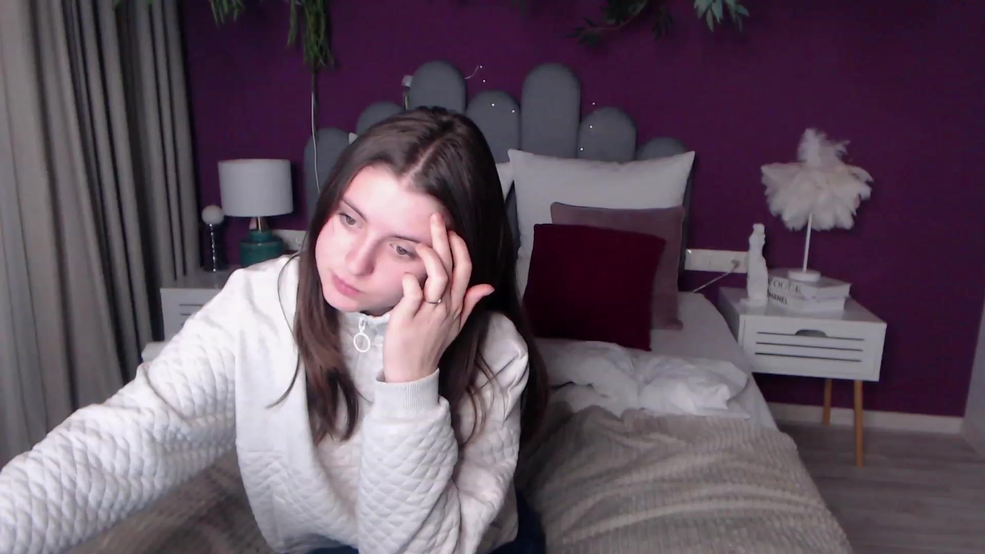 Gallery image thumbnail from ElsaJones's myfreecams stream on, 12/01/2022, 19:19 image 20 of 20