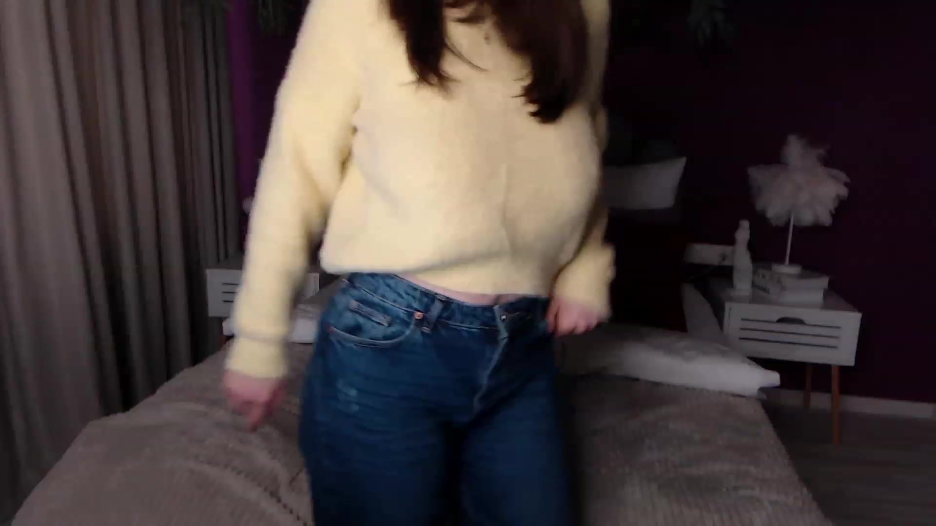 Gallery image thumbnail from ElsaJones's myfreecams stream on, 12/02/2022, 09:32 image 17 of 20