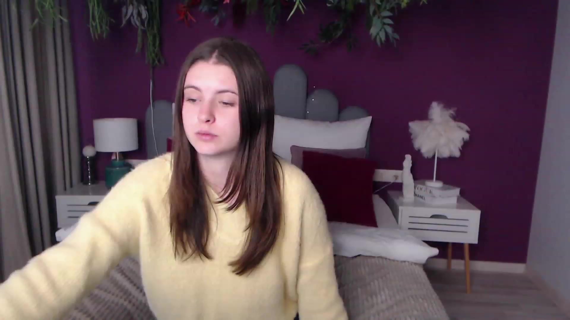 Gallery image thumbnail from ElsaJones's myfreecams stream on, 12/02/2022, 09:32 image 1 of 20