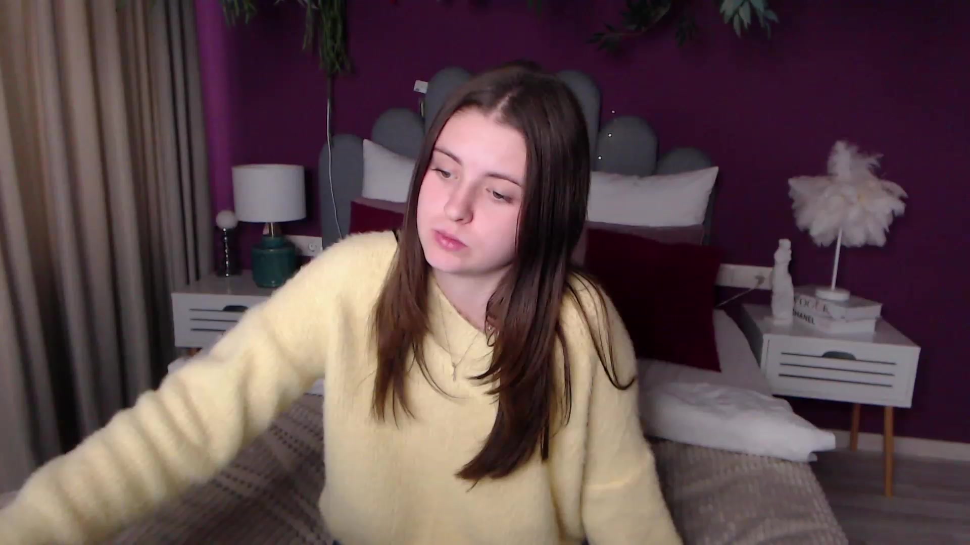 Gallery image thumbnail from ElsaJones's myfreecams stream on, 12/02/2022, 09:32 image 16 of 20
