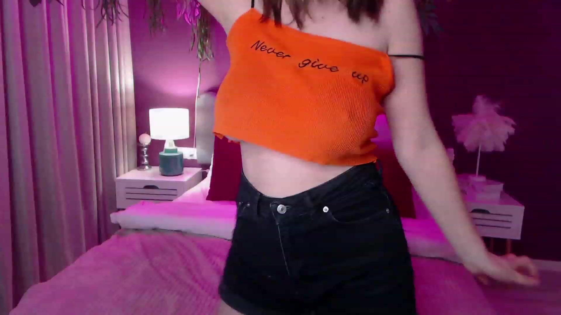 Gallery image thumbnail from ElsaJones's myfreecams stream on, 12/03/2022, 13:23 image 14 of 20