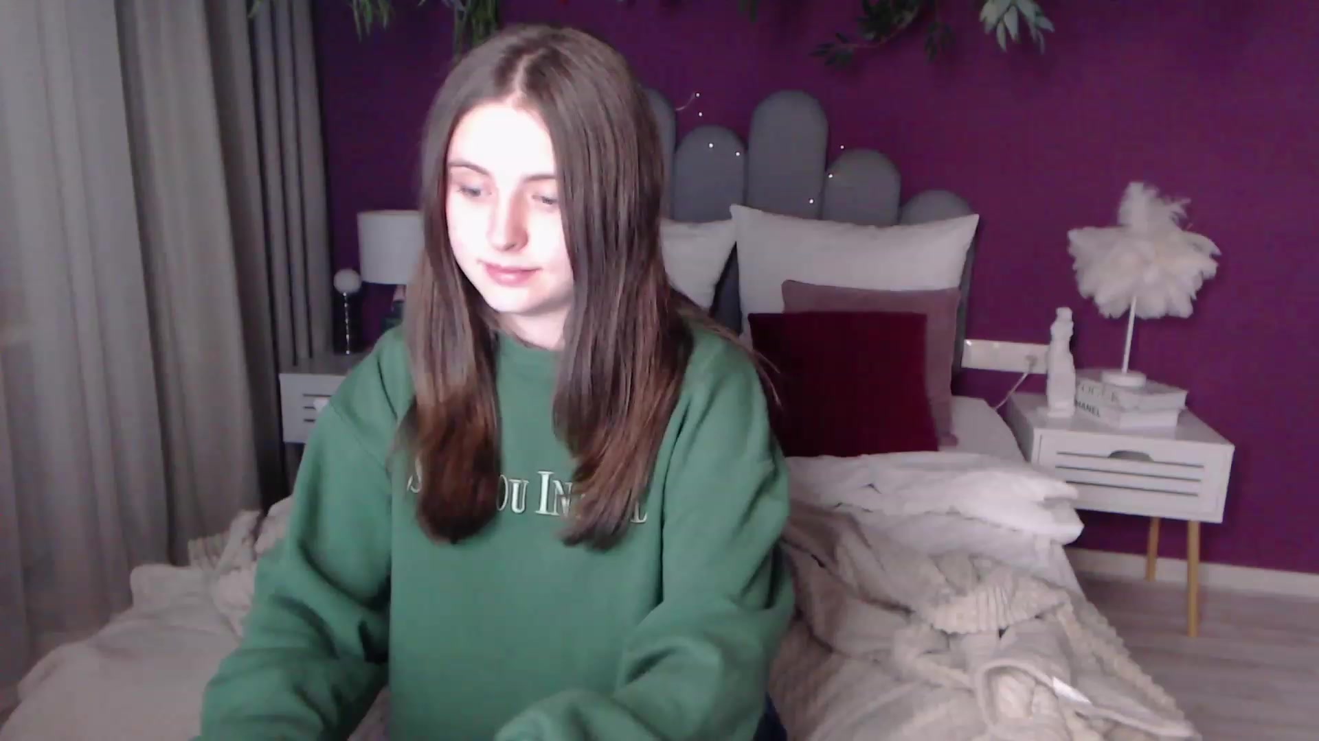Gallery image thumbnail from ElsaJones's myfreecams stream on, 12/03/2022, 19:24 image 7 of 20