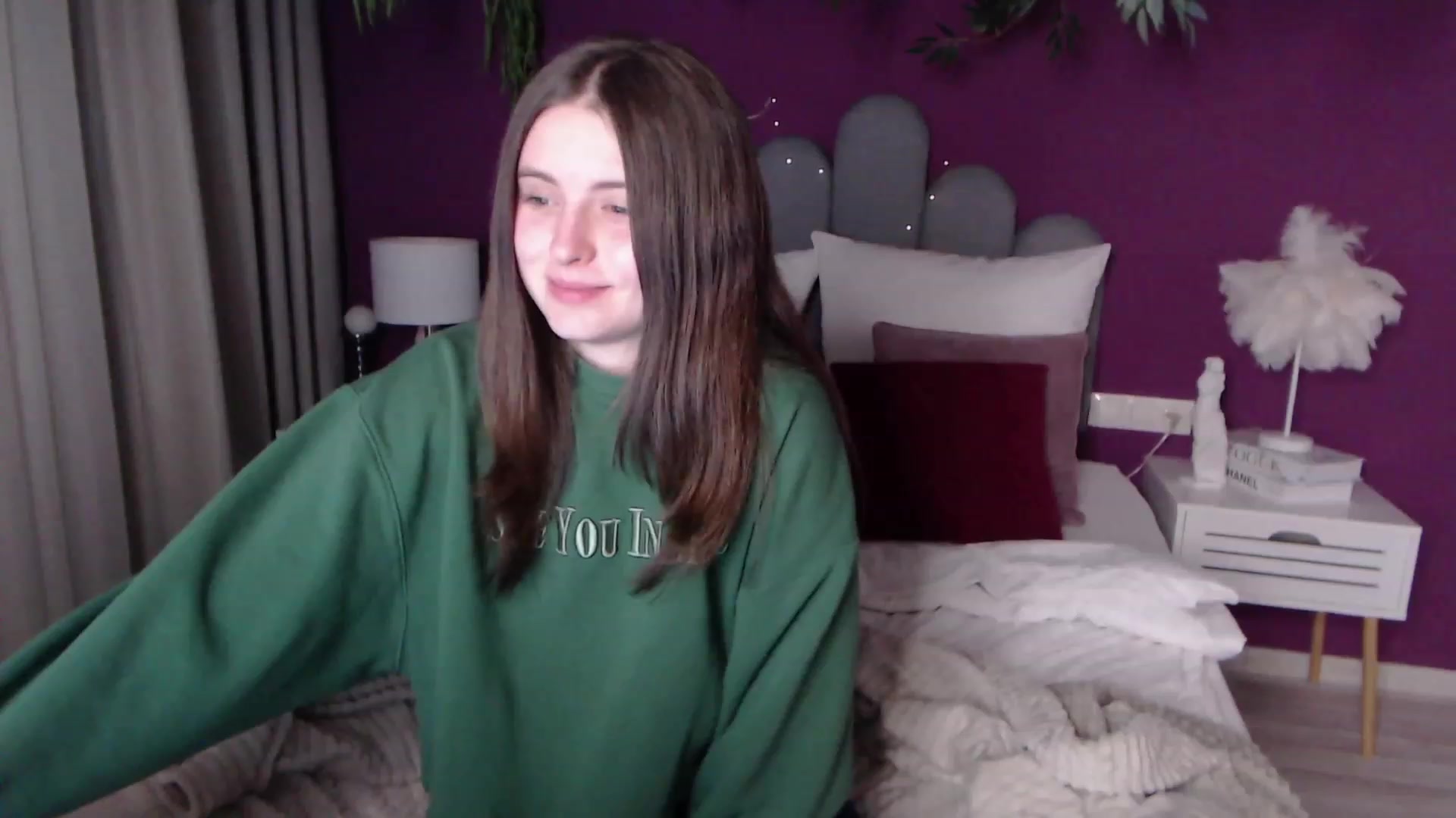 Gallery image thumbnail from ElsaJones's myfreecams stream on, 12/03/2022, 19:24 image 11 of 20