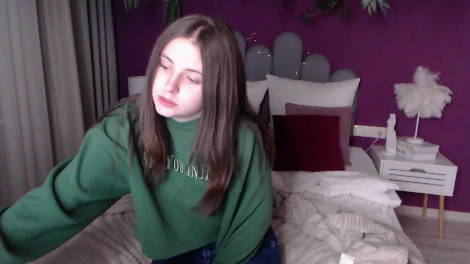 Gallery image thumbnail from ElsaJones's myfreecams stream on, 12/03/2022, 19:24 image 18 of 20