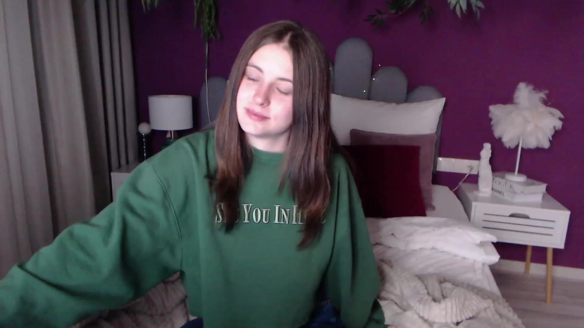 Gallery image thumbnail from ElsaJones's myfreecams stream on, 12/03/2022, 19:24 image 10 of 20