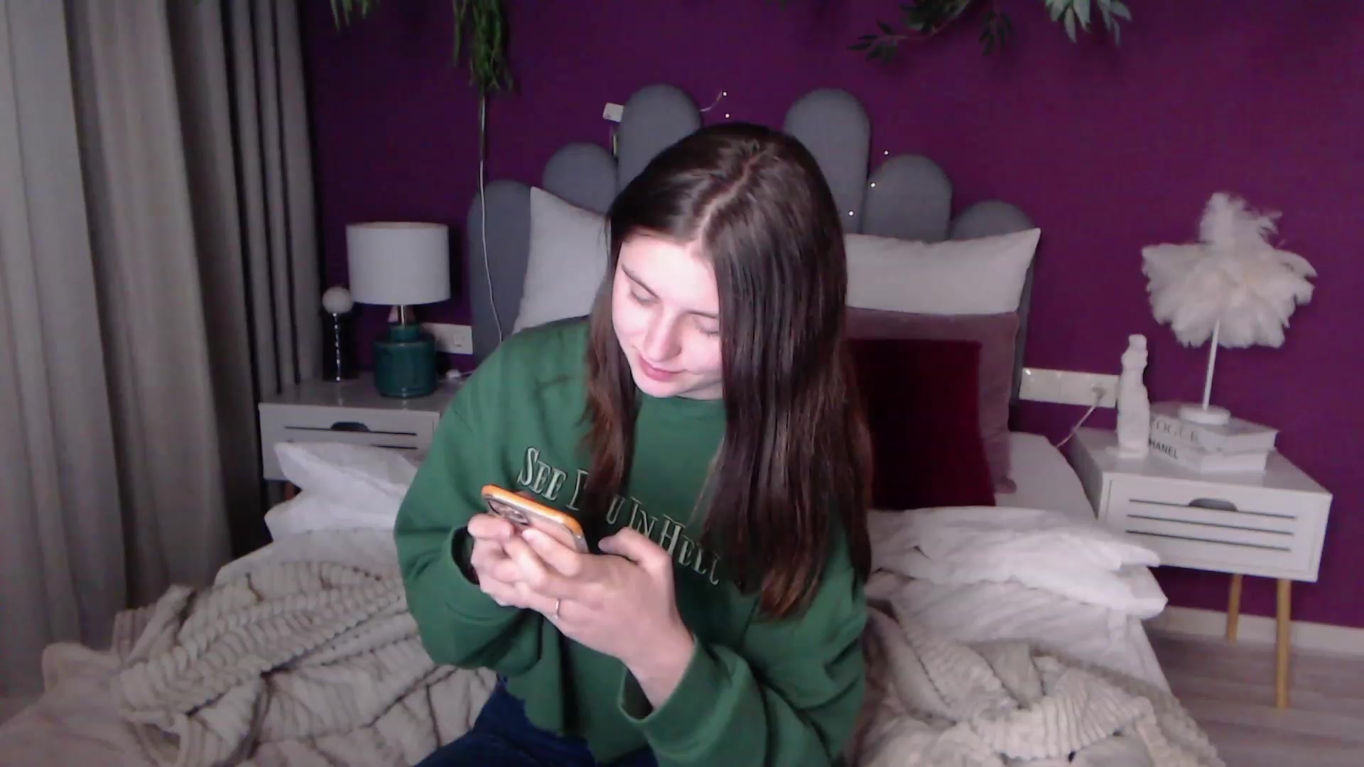 Gallery image thumbnail from ElsaJones's myfreecams stream on, 12/03/2022, 19:24 image 8 of 20