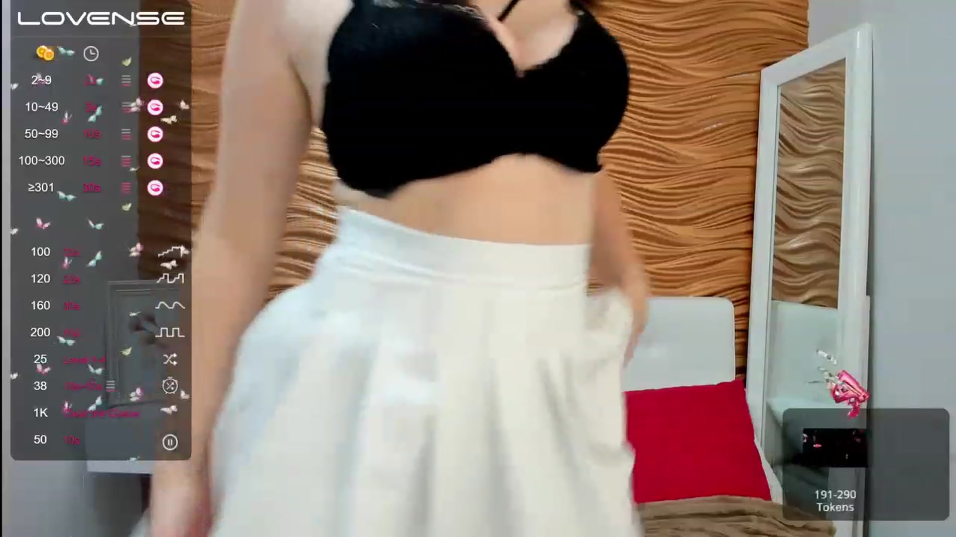 Gallery image thumbnail from ElsaJones's myfreecams stream on, 12/04/2022, 14:46 image 19 of 20