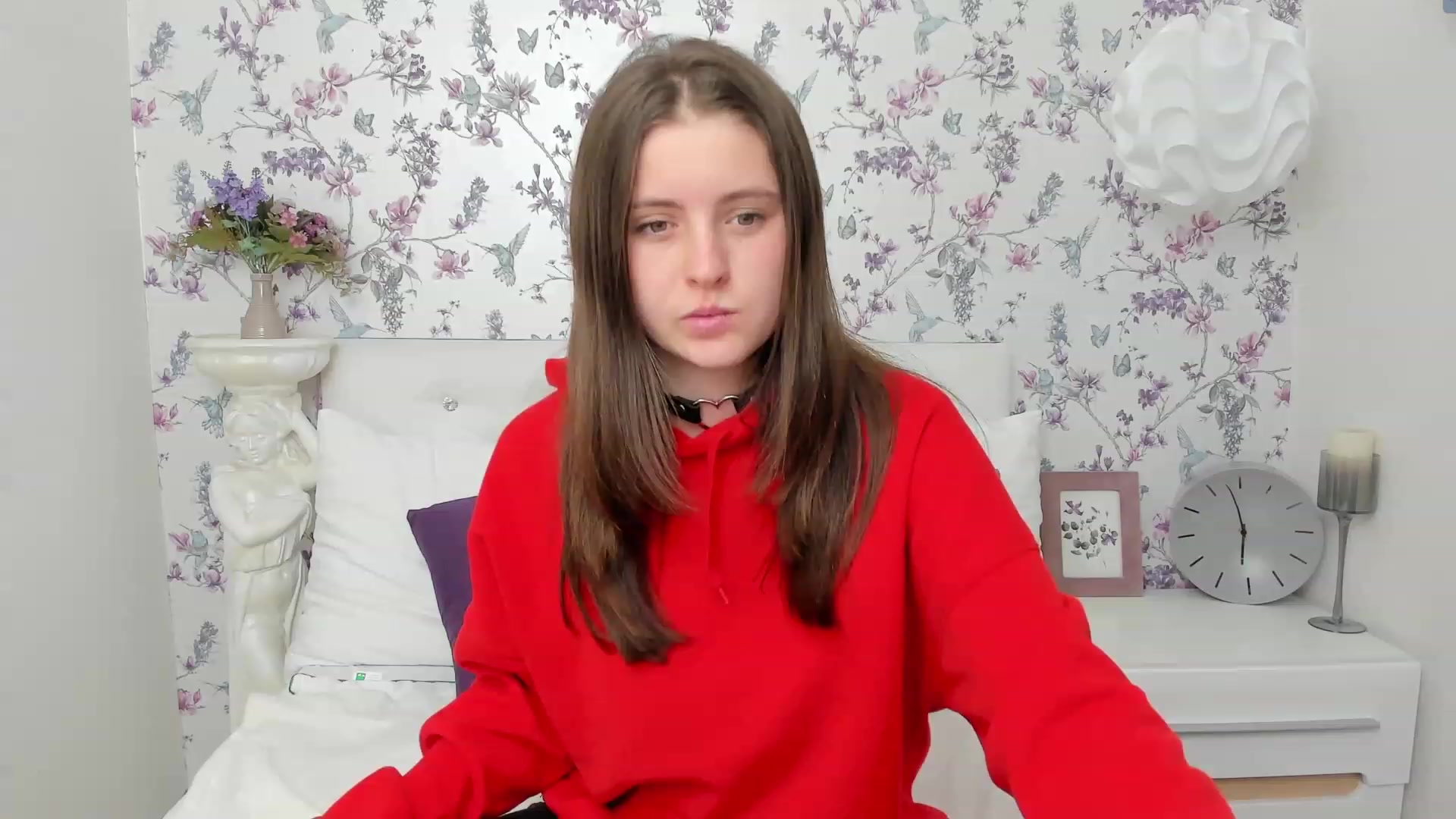 Gallery image thumbnail from ElsaJones's myfreecams stream on, 12/06/2022, 10:30 image 18 of 20