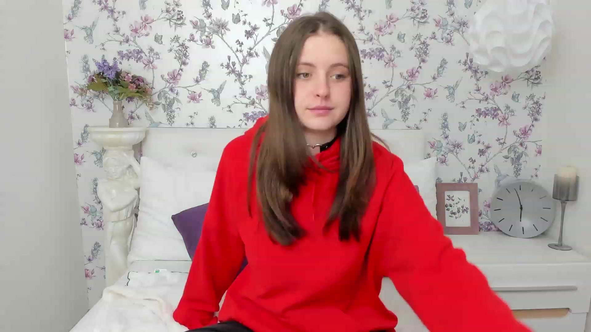Gallery image thumbnail from ElsaJones's myfreecams stream on, 12/06/2022, 12:04 image 6 of 20