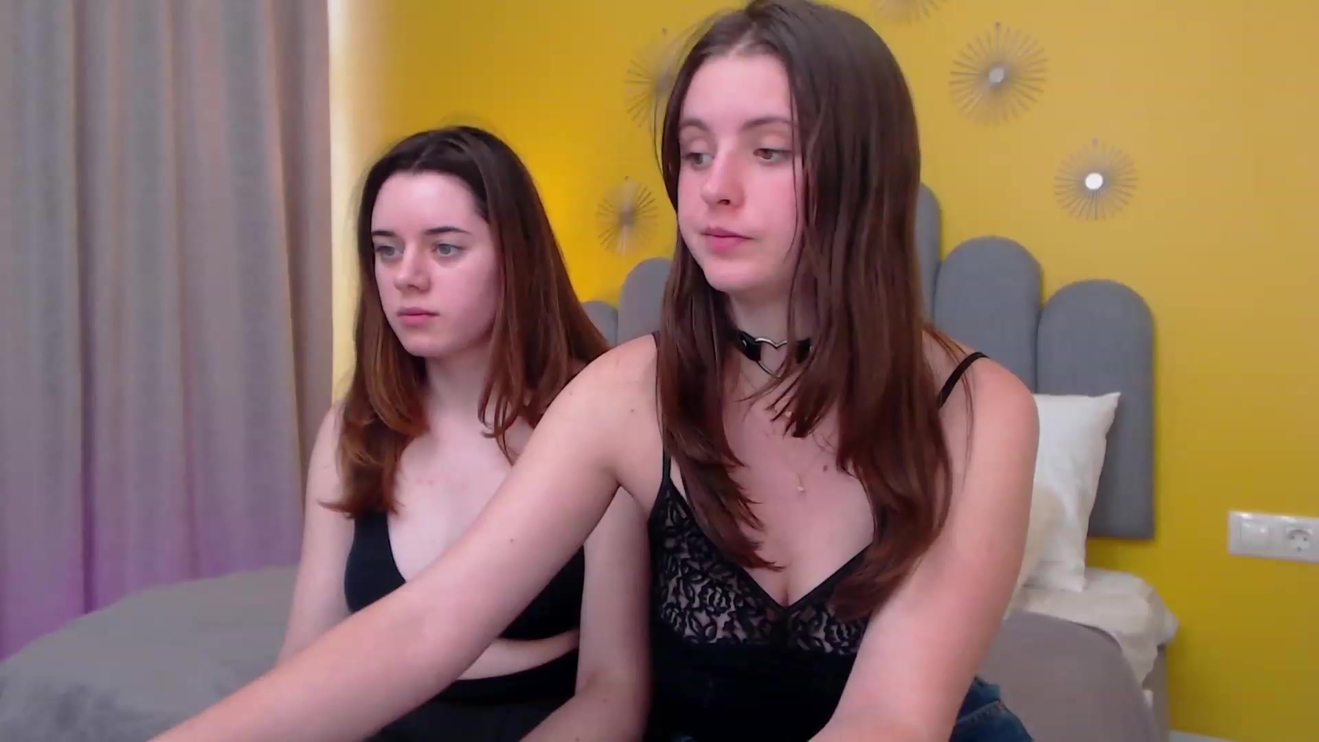 Gallery image thumbnail from ElsaJones's myfreecams stream on, 12/11/2022, 12:07 image 9 of 20