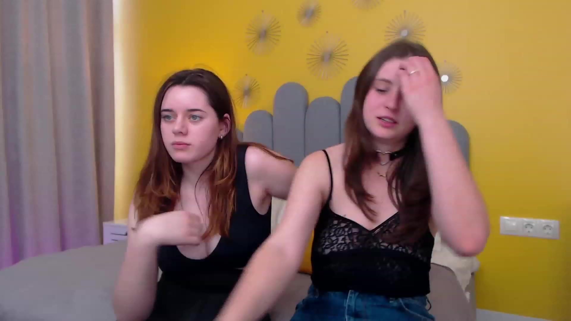 Gallery image thumbnail from ElsaJones's myfreecams stream on, 12/11/2022, 12:53 image 13 of 20