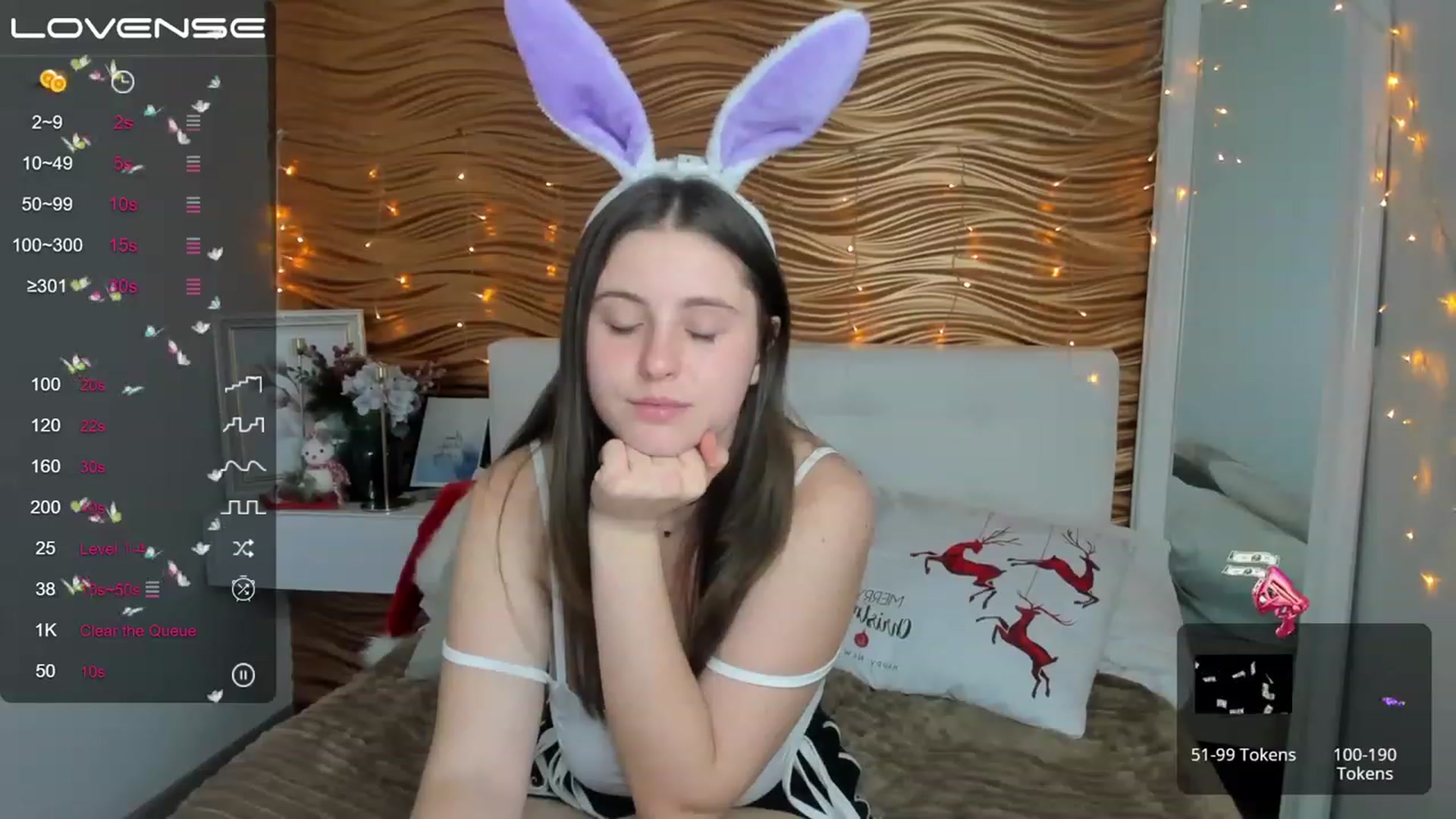 Gallery image thumbnail from ElsaJones's myfreecams stream on, 12/18/2022, 19:26 image 20 of 20