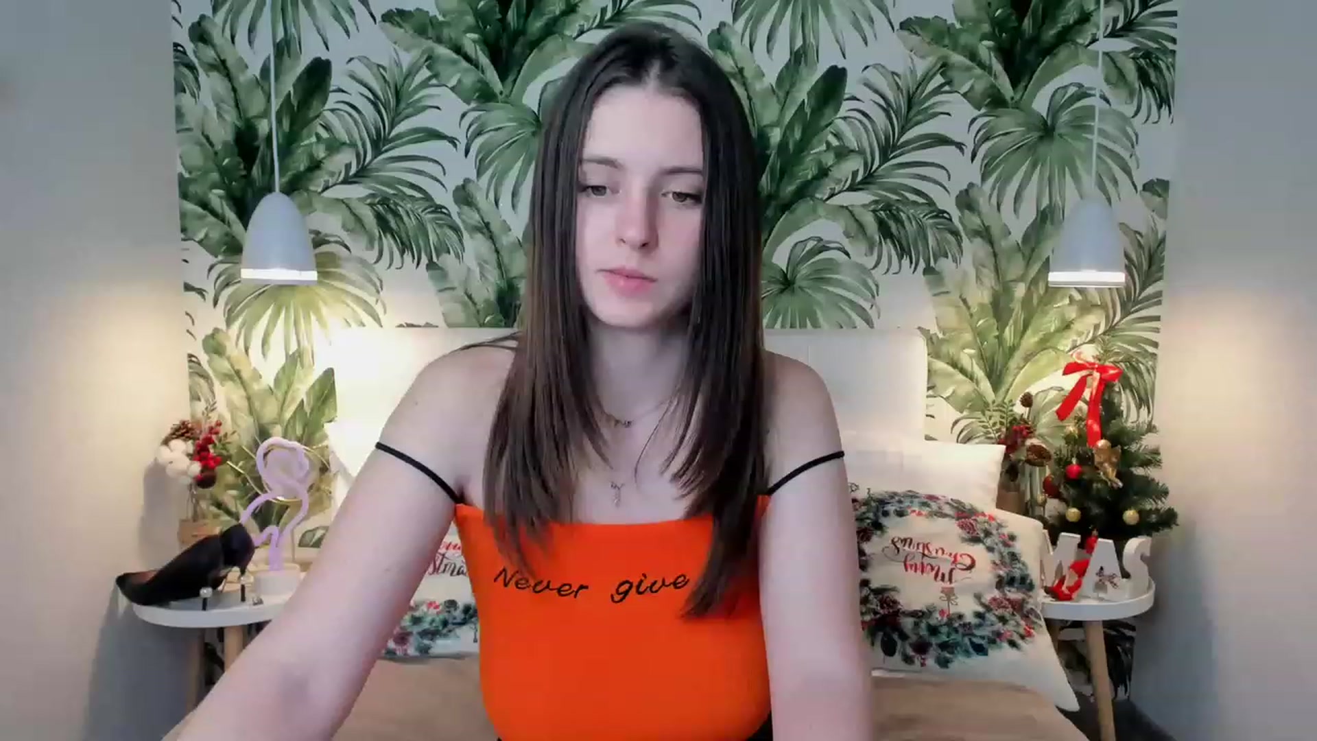 Gallery image thumbnail from ElsaJones's myfreecams stream on, 12/28/2022, 14:00 image 15 of 20