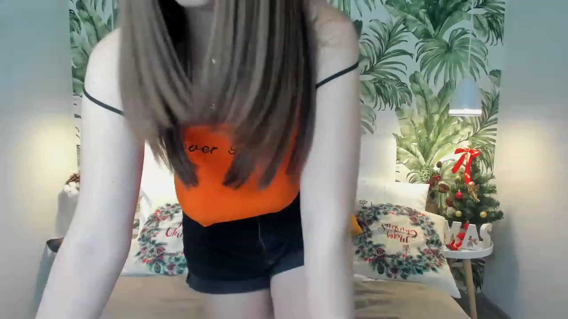 Gallery image thumbnail from ElsaJones's myfreecams stream on, 12/28/2022, 14:00 image 20 of 20