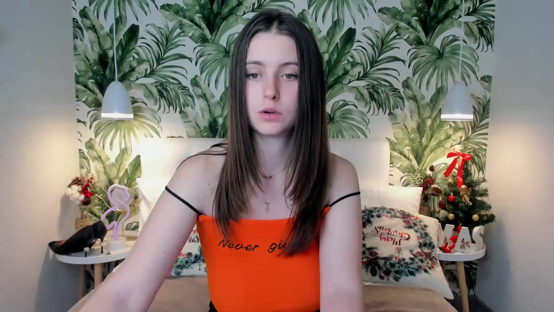 Gallery image thumbnail from ElsaJones's myfreecams stream on, 12/28/2022, 14:00 image 14 of 20