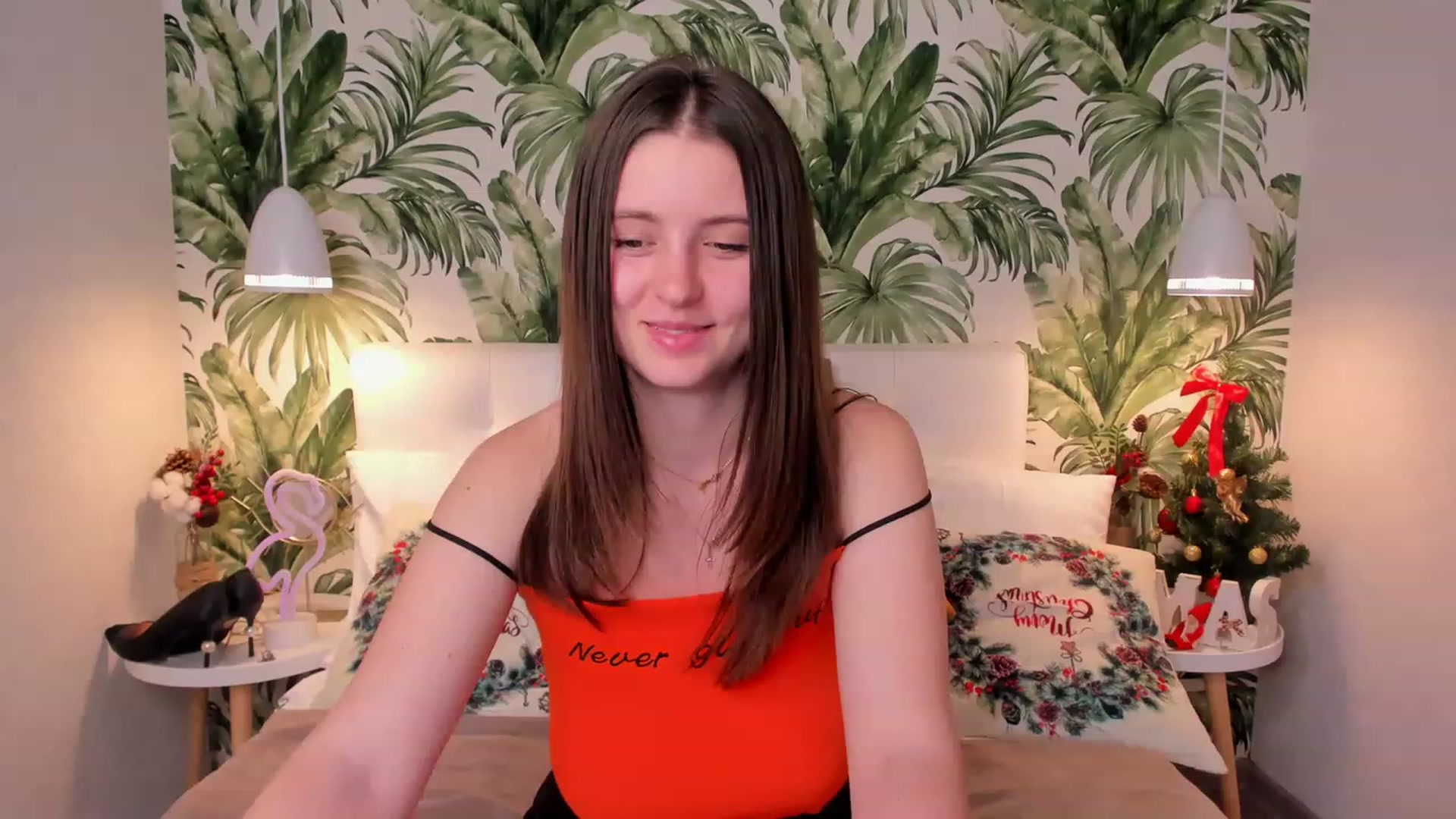 Gallery image thumbnail from ElsaJones's myfreecams stream on, 12/28/2022, 14:41 image 9 of 20